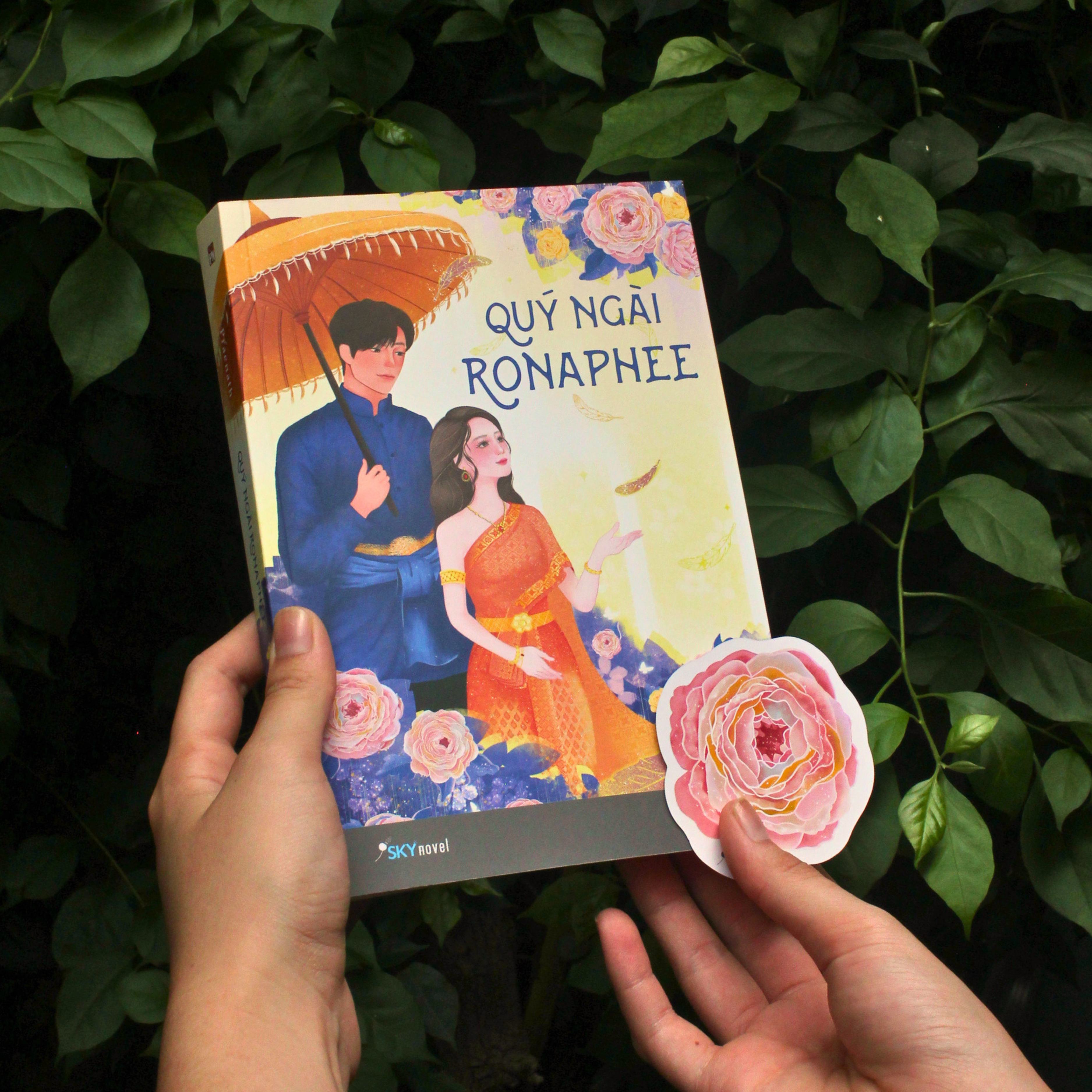 Quy Ngai Ronaphee - Tang Kem Bookmark Be Hinh Hoa Mao Luong