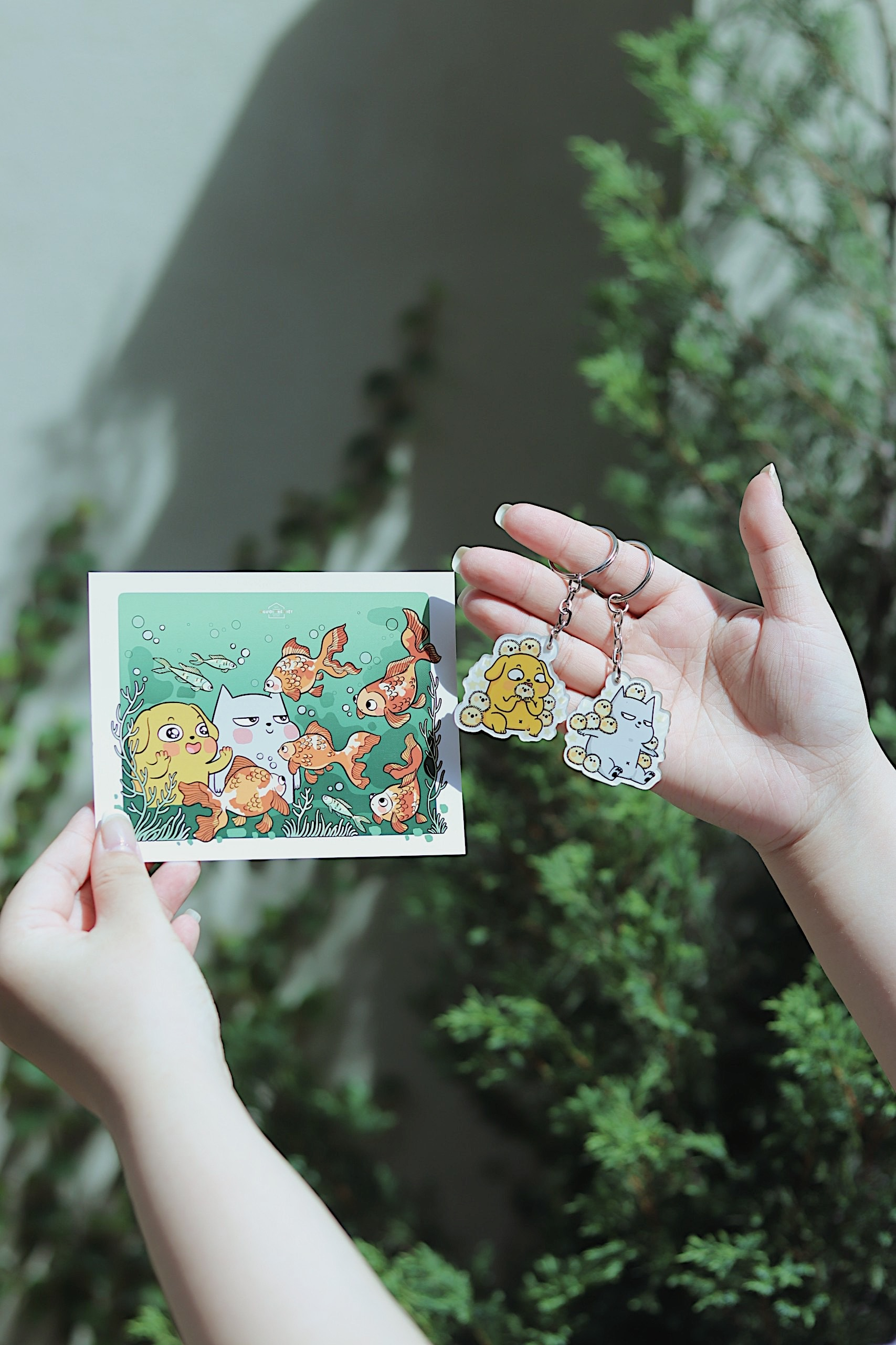 sách tô màu - vàng xám và những ngày xanh - bản đặc biệt - tặng kèm sticker + postcard + móc khóa ngẫu nhiên 1 trong 2 mẫu