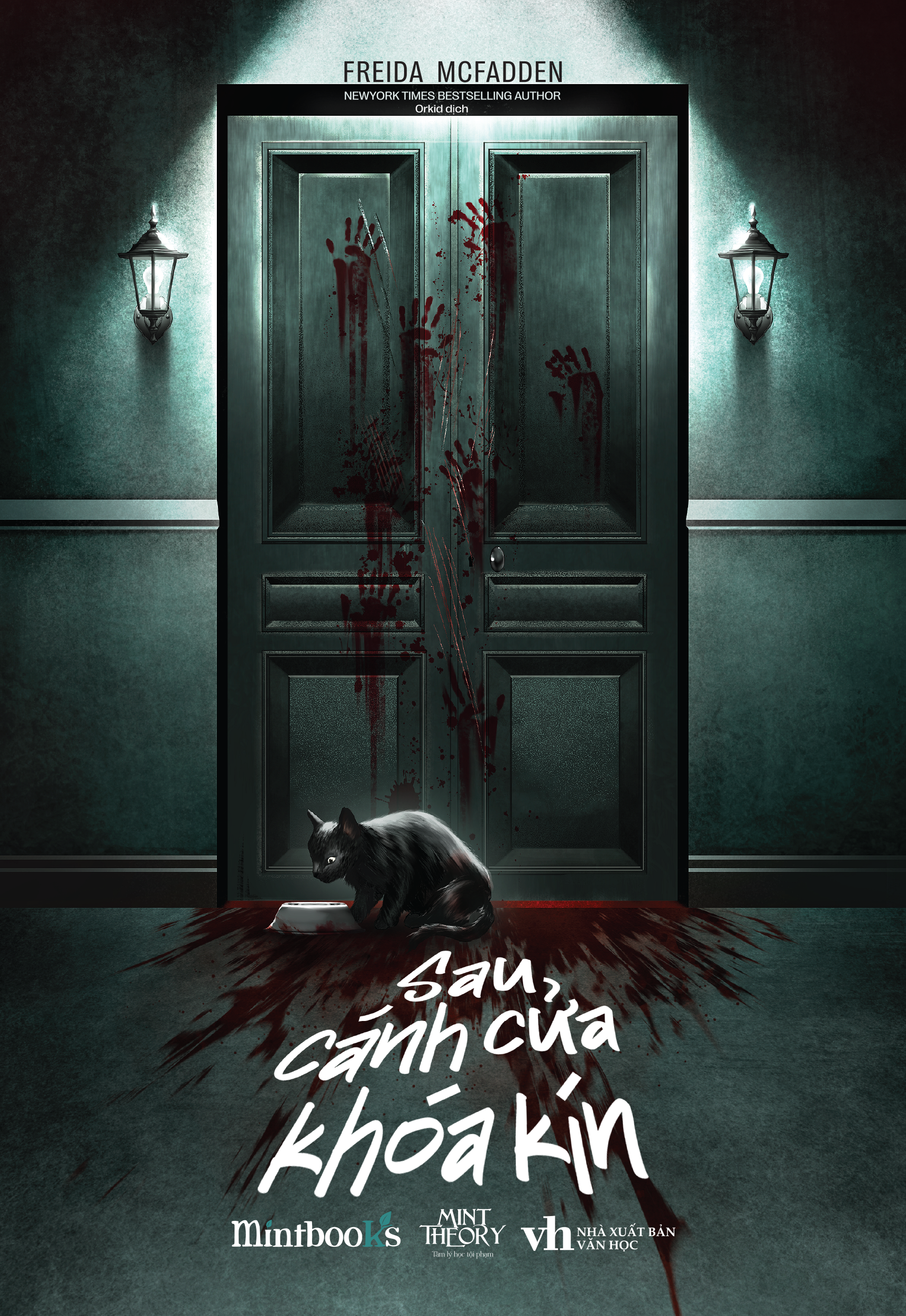 sau cánh cửa khóa kín