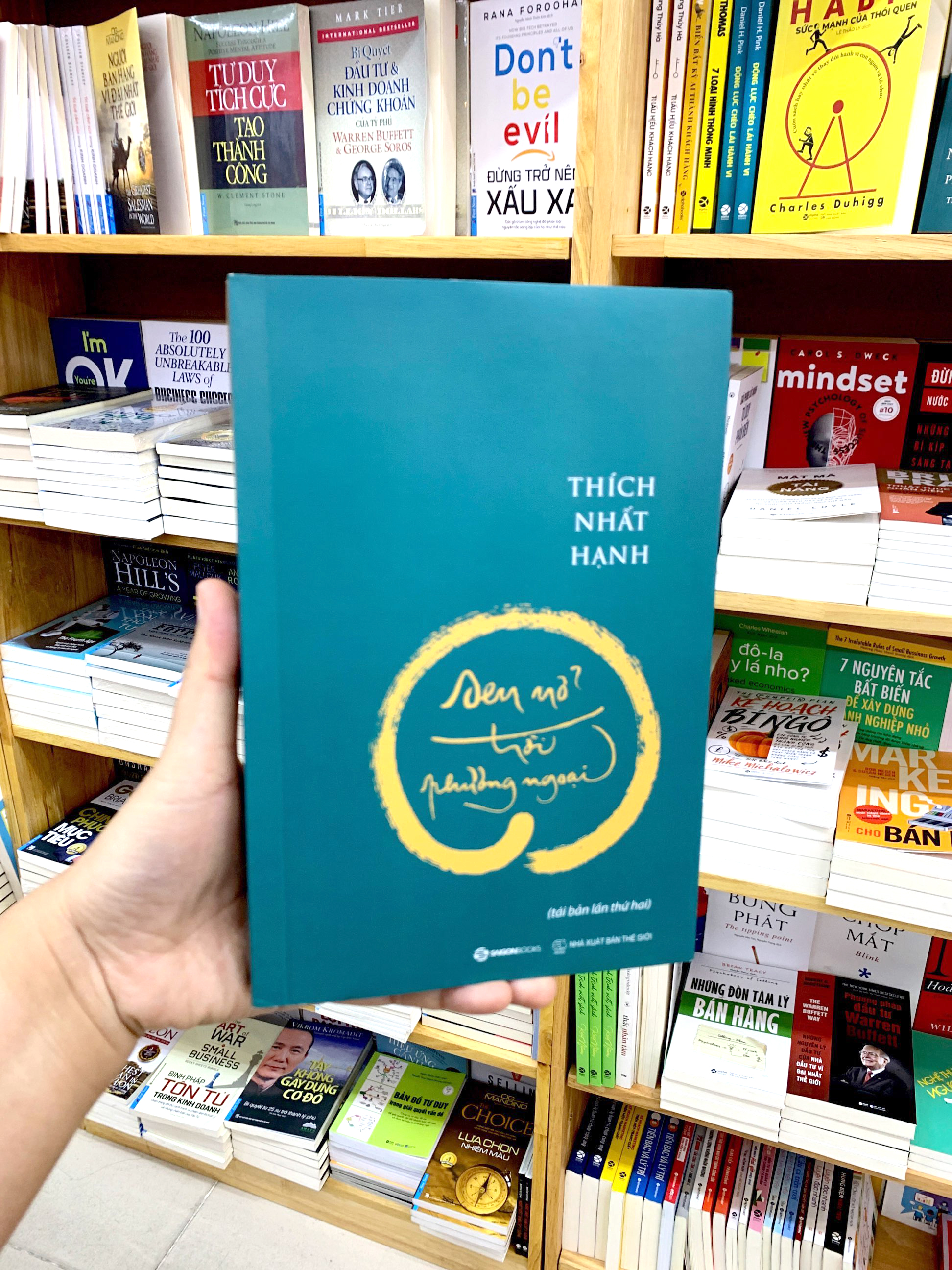 sen nở trời phương ngoại