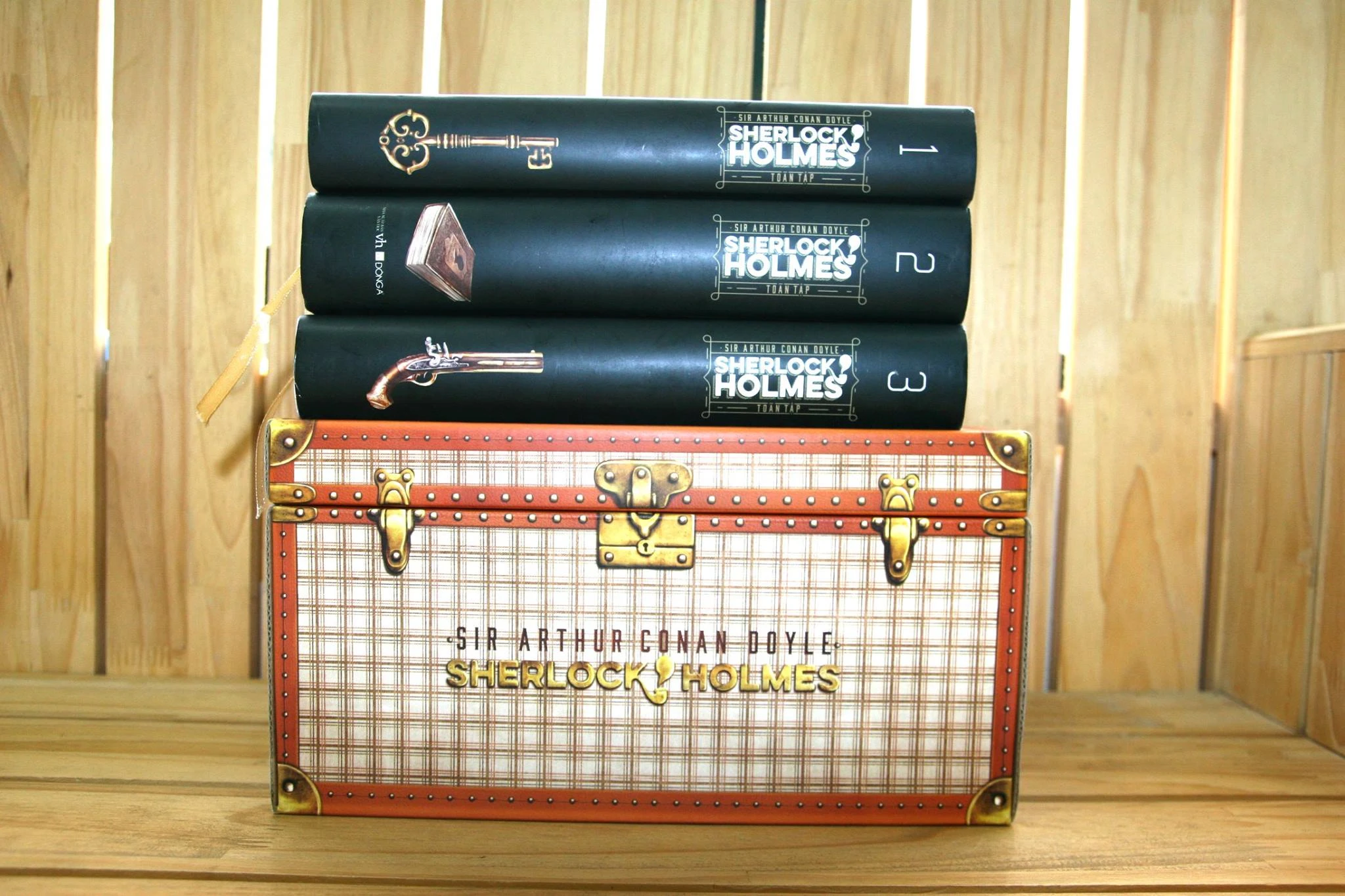 sherlock holmes toàn tập (bộ hộp 3 tập - bìa cứng)
