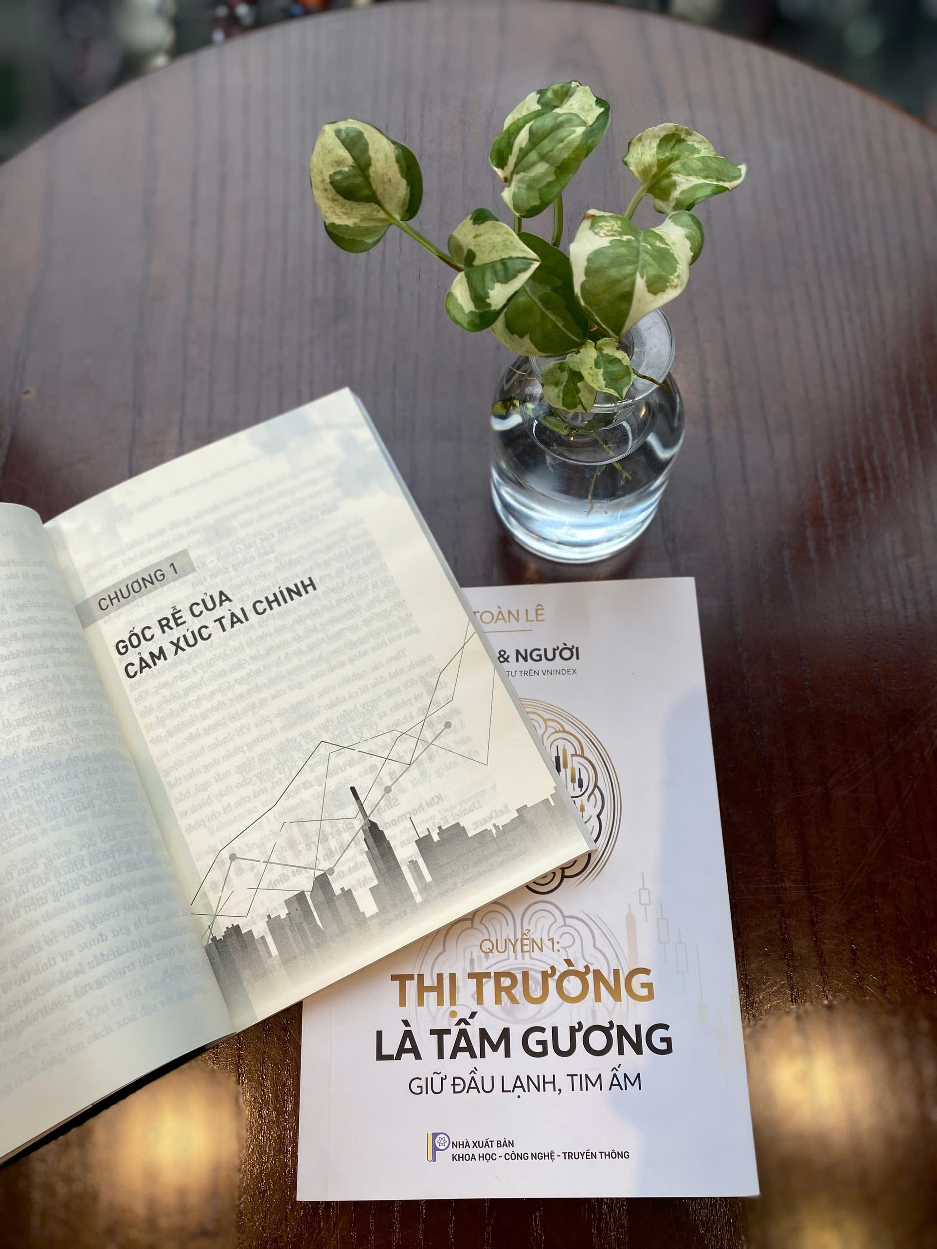 Sóng Và Người - Cẩm Nang Đầu Tư Trên Vnindex - Quyển 1 - Thị Trường Là Tấm Gương