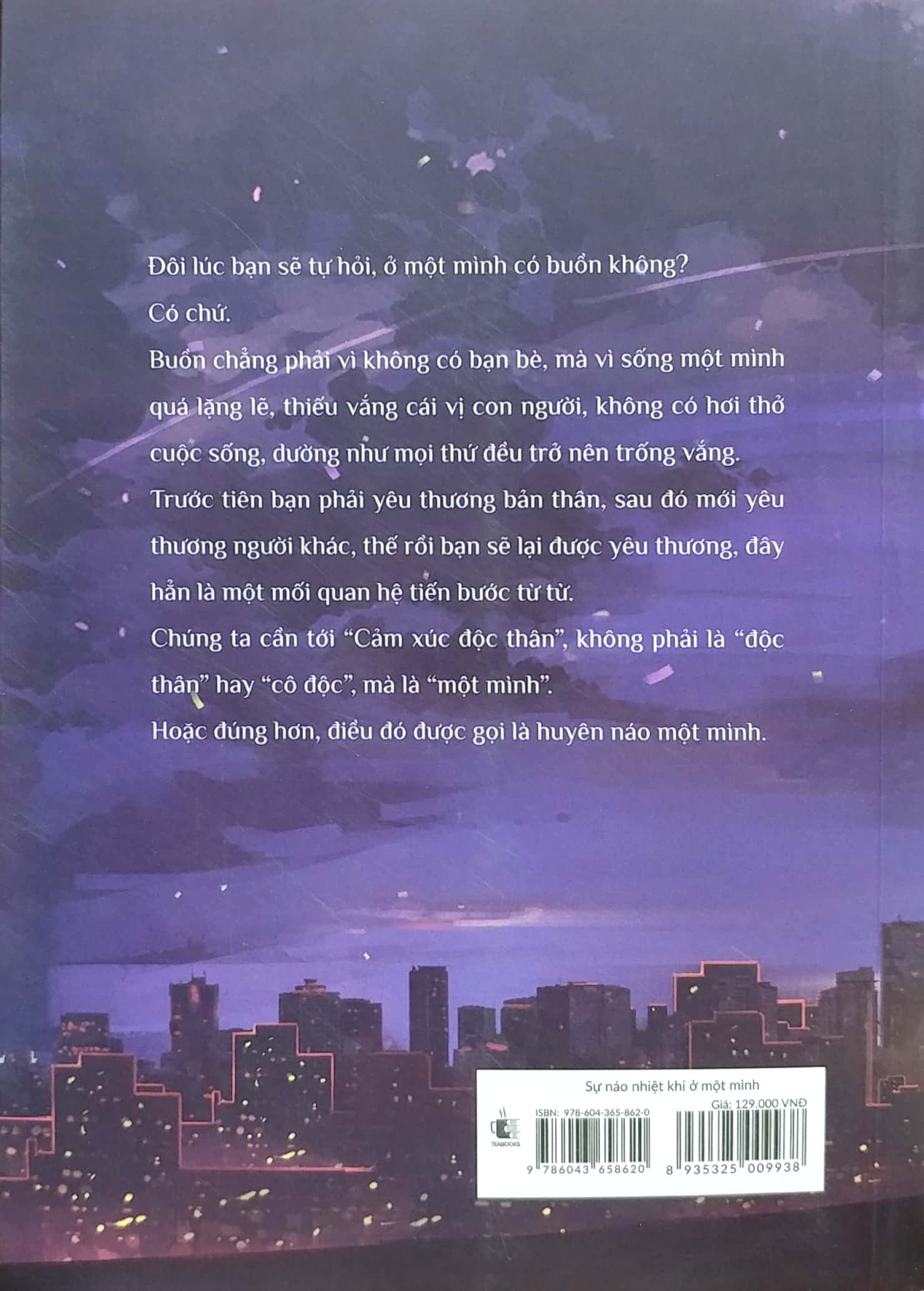 sự náo nhiệt khi ở một mình