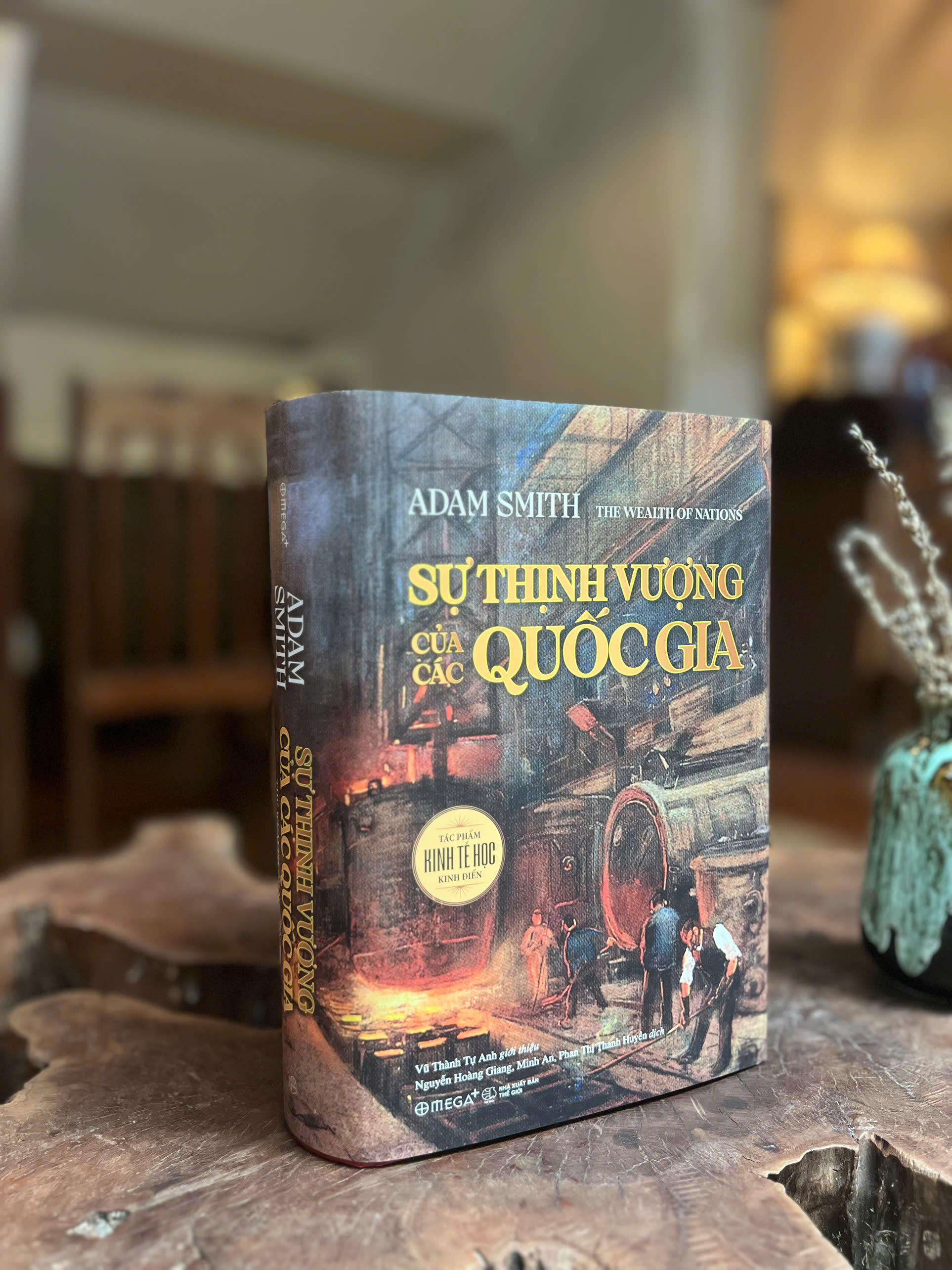 Su Thinh Vuong Cua Cac Quoc Gia - Bia Cung