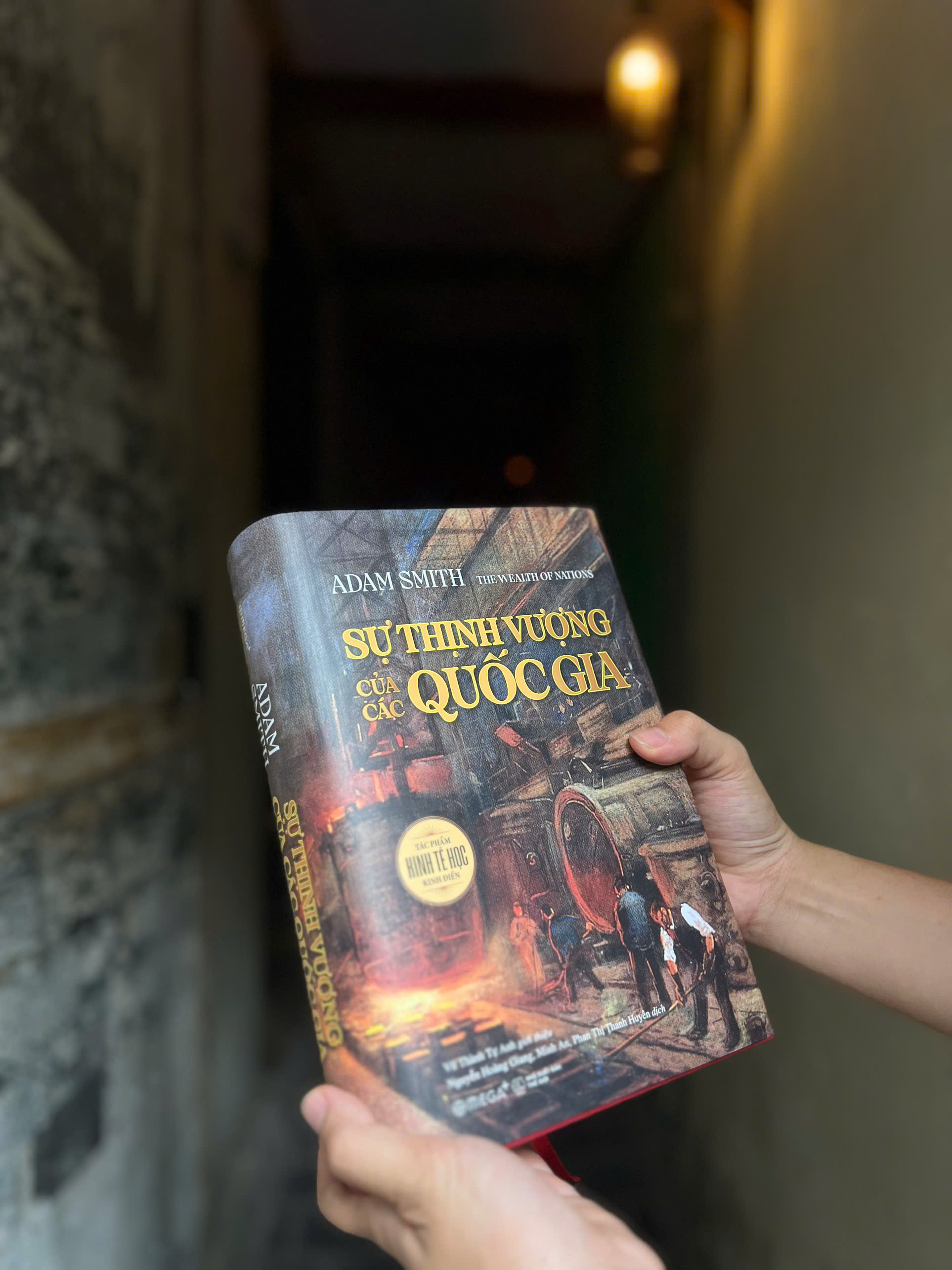 Su Thinh Vuong Cua Cac Quoc Gia - Bia Cung