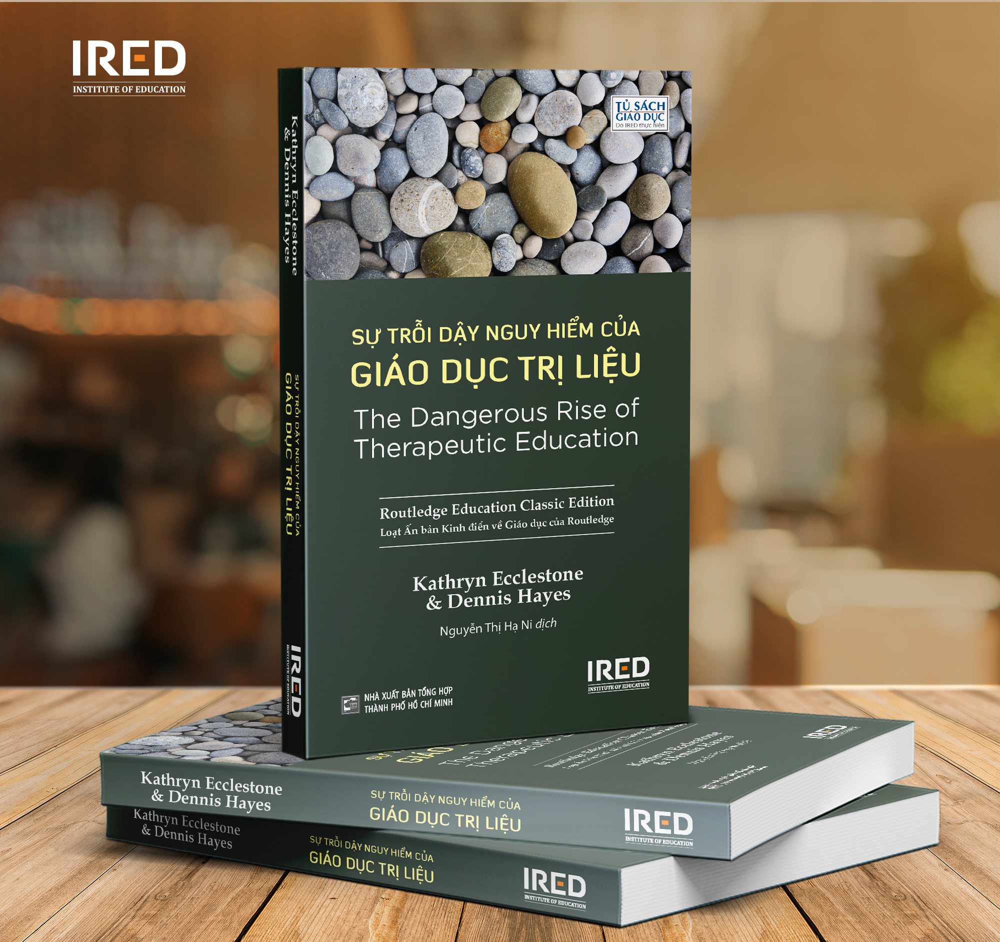 sự trỗi dậy nguy hiểm của giáo dục trị liệu