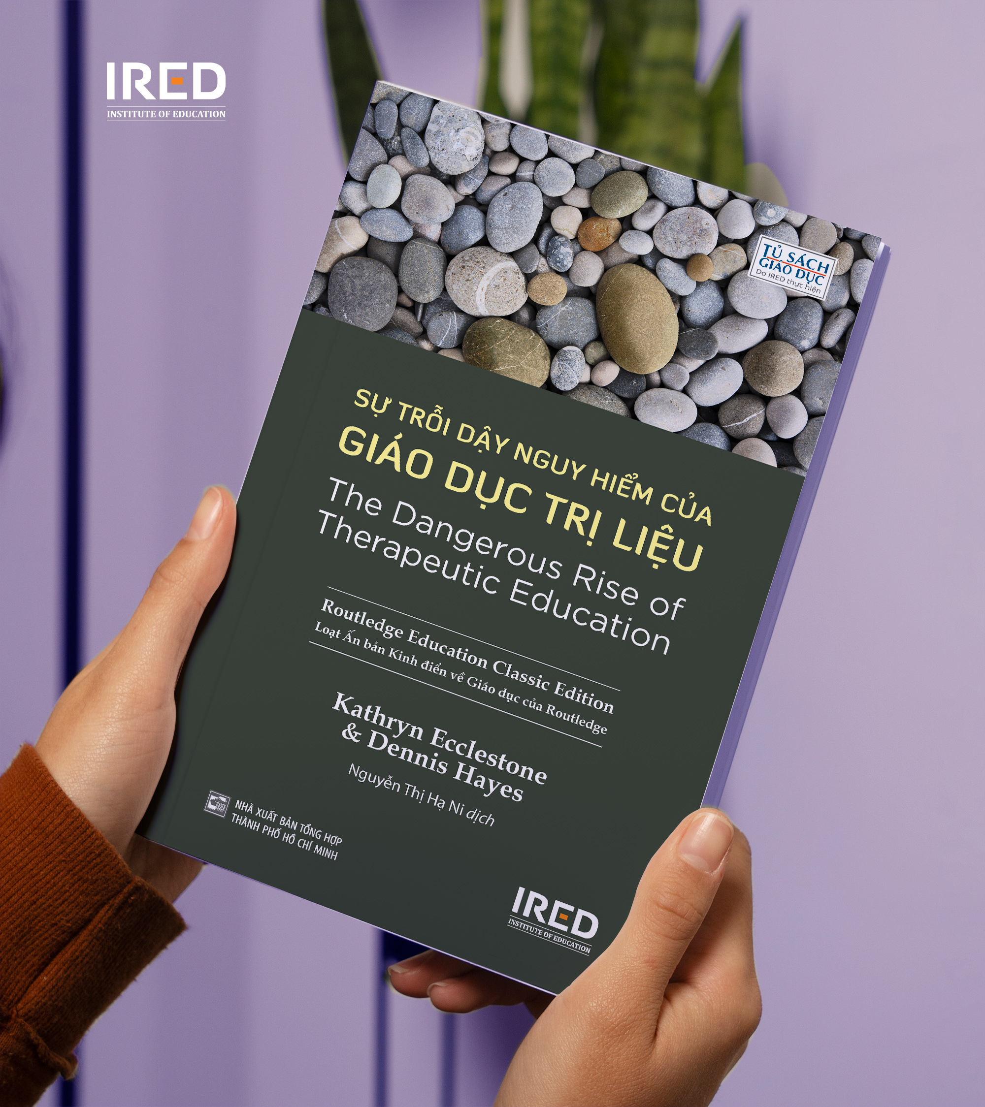 sự trỗi dậy nguy hiểm của giáo dục trị liệu