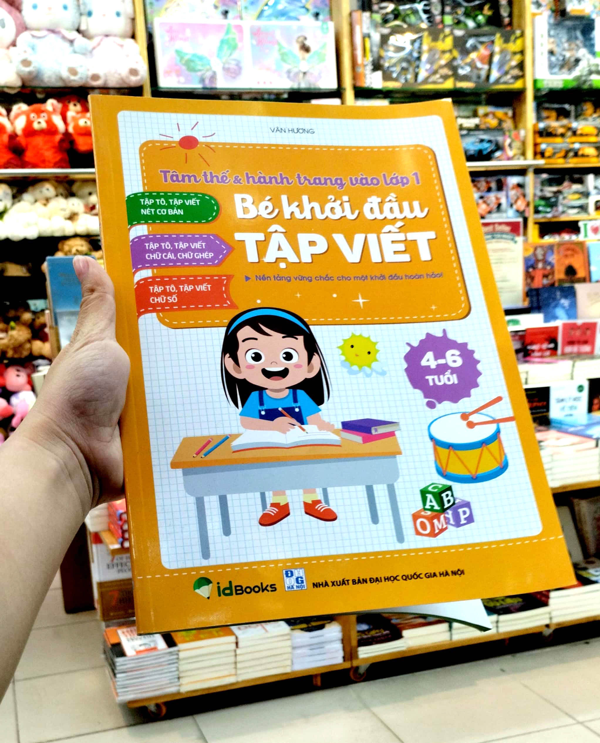 tâm thế và hành trang vào lớp 1 - bé khởi đầu tập viết