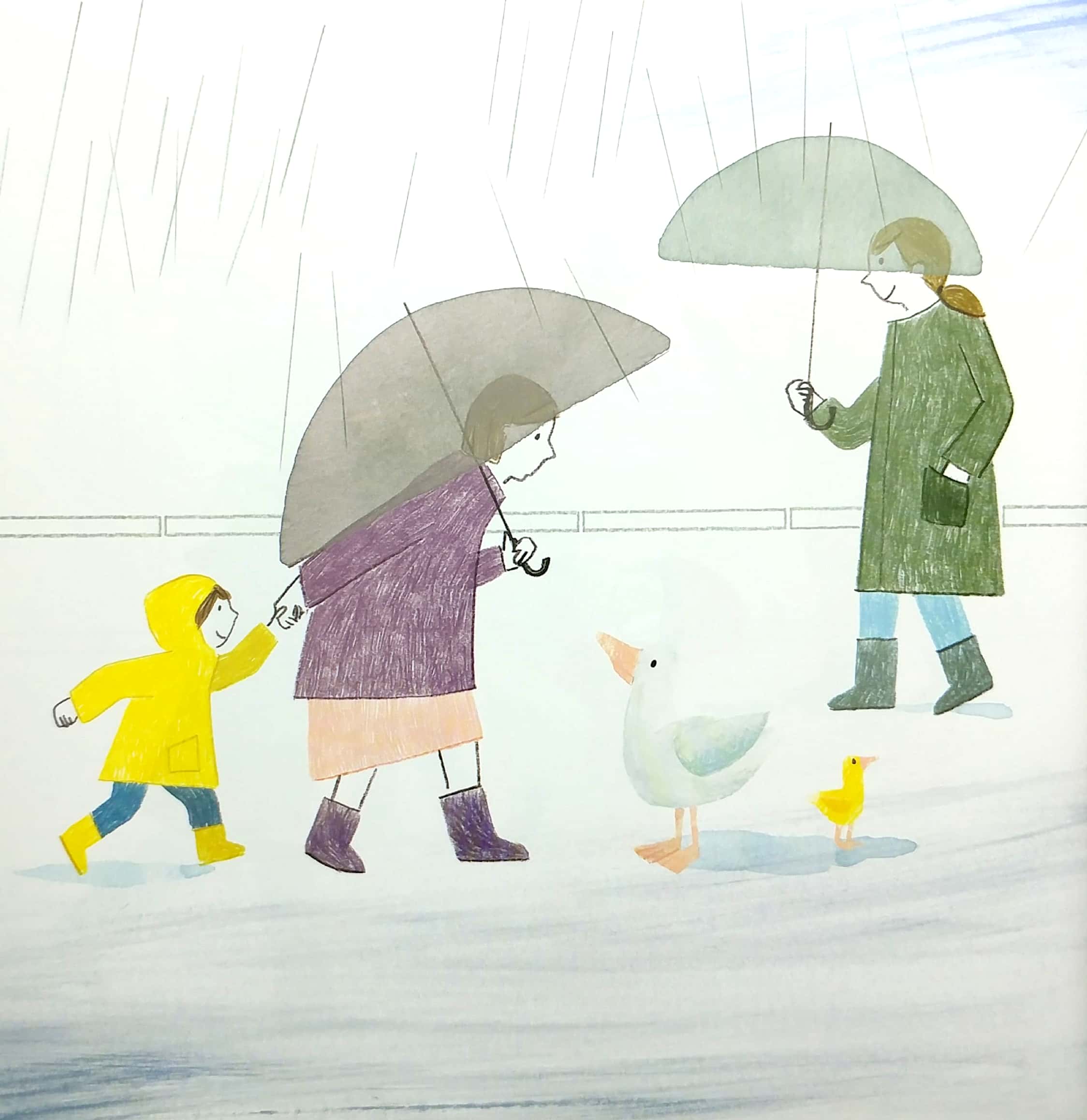 tay con trong tay mẹ