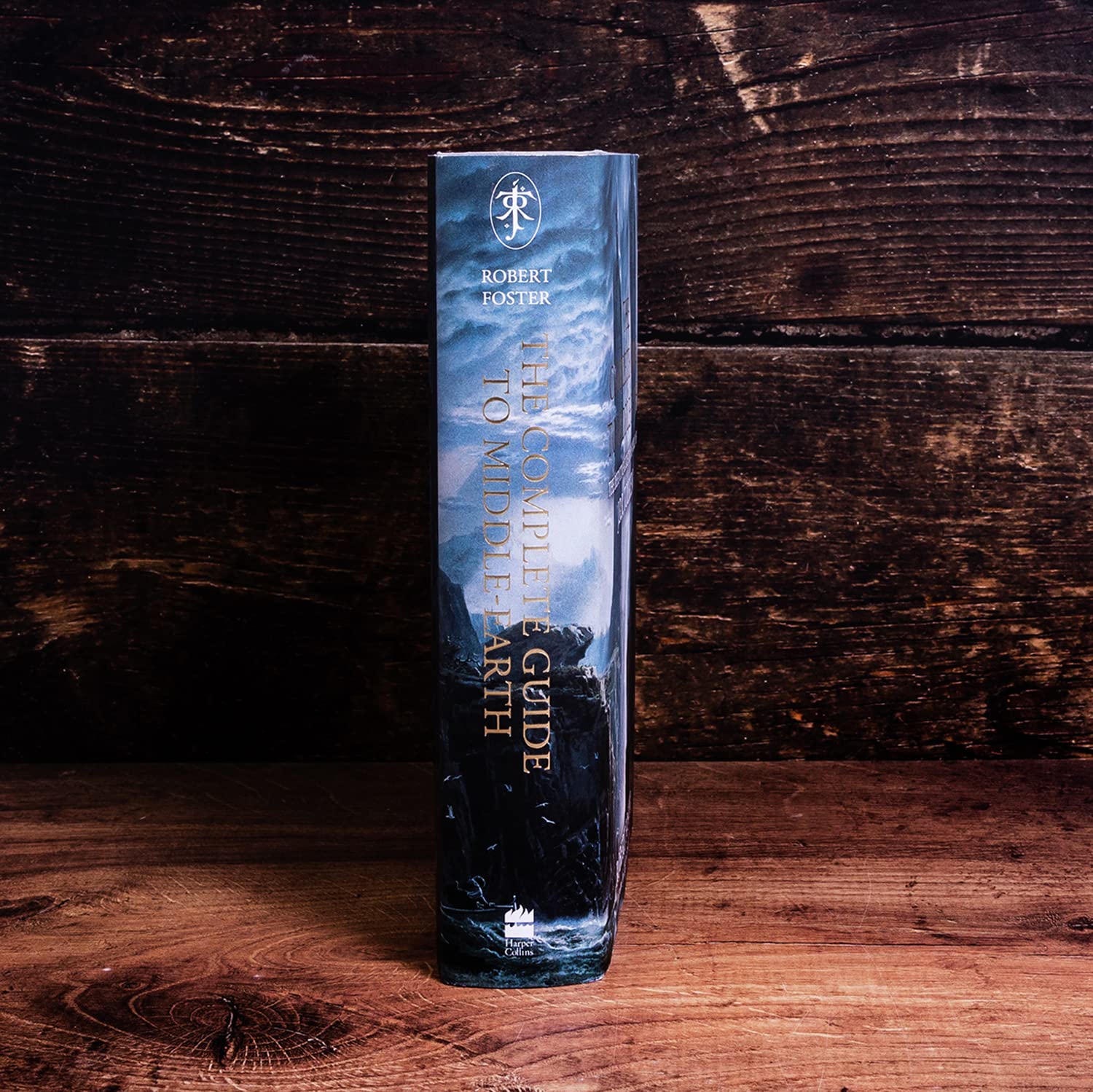 the complete guide to middle-earth: the definitive guide to the world of j.r.r. tolkien