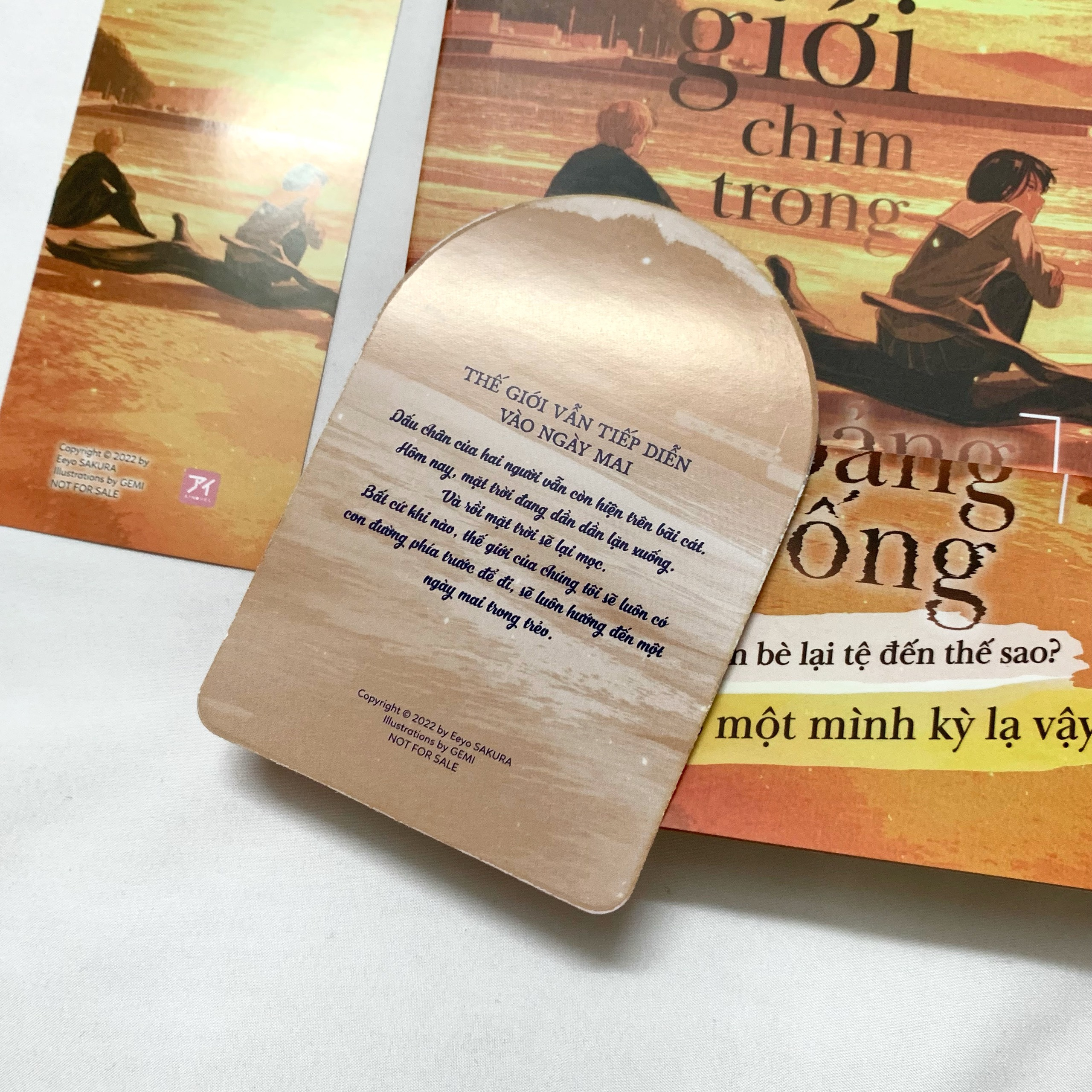 thế giới chìm trong khoảng trống - tặng kèm bookmark + flashcard 2 mặt + đai obi bao sách