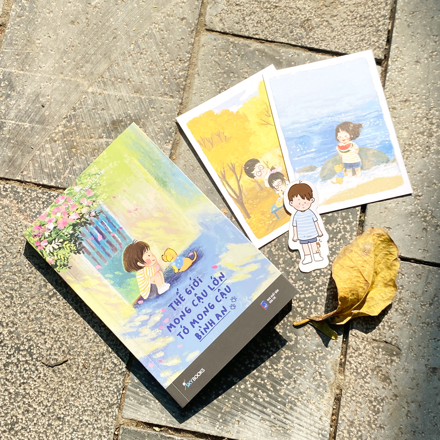 thế giới mong cậu lớn - tớ mong cậu bình an - bản đặc biệt - tặng kèm 2 postcard + 1 bookmark
