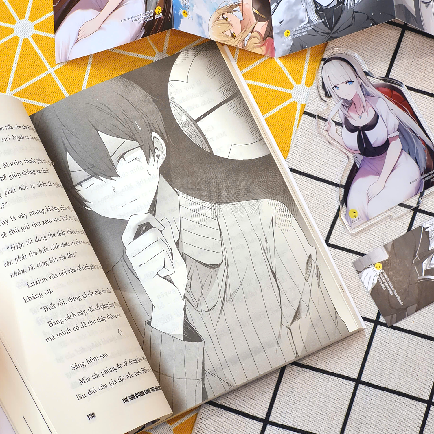 thế giới otome game thật khắc nghiệt với nhân vật quần chúng - tập 11 - bản đặc biệt - tặng kèm bookmark + dây postcard ziczac + standee acrylic