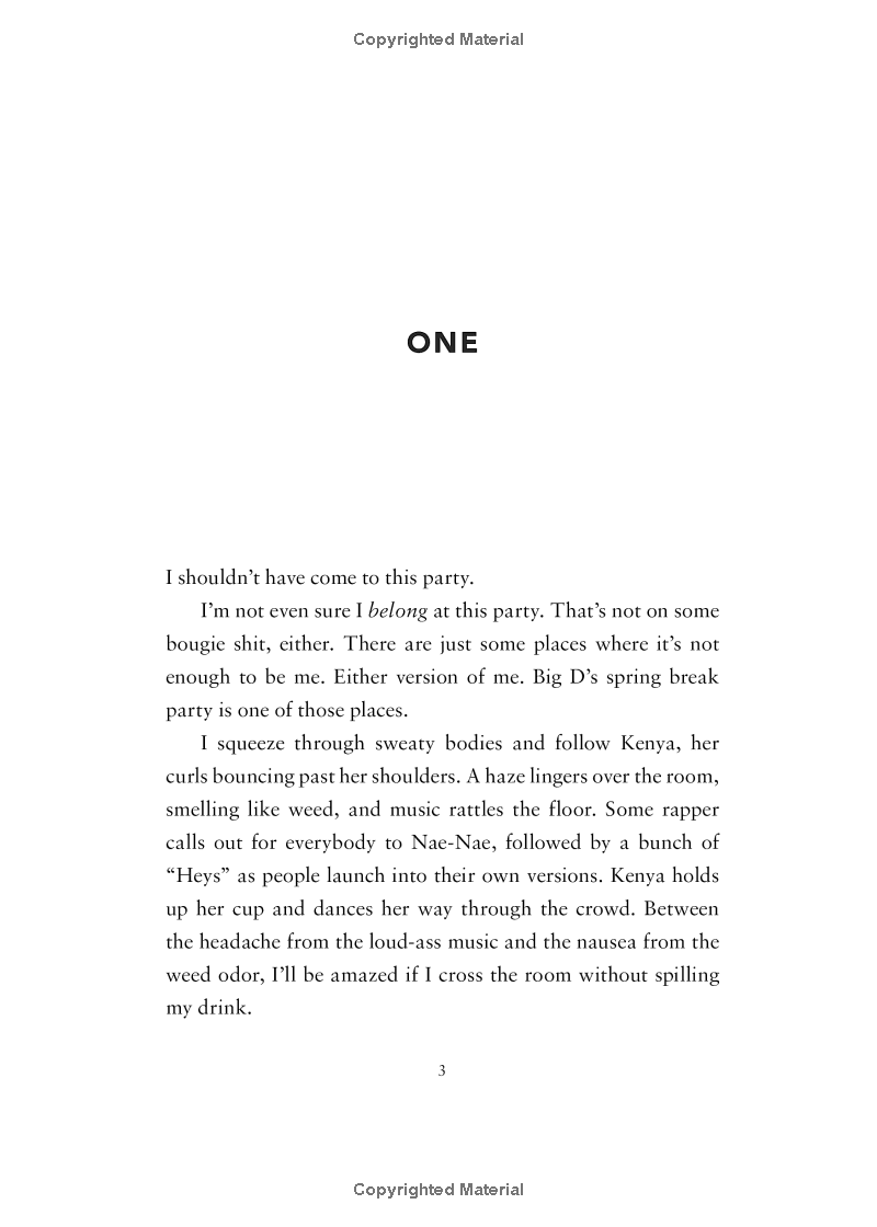 the hate u give (paperback)