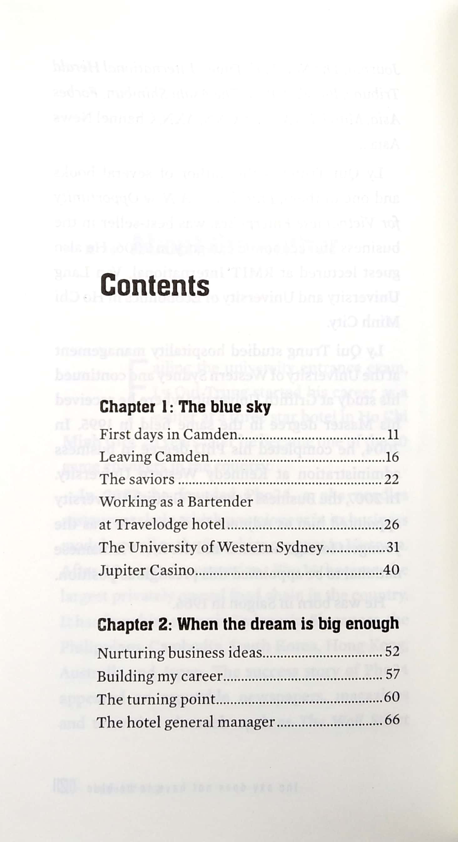 the sky does not have to be blue (tái bản 2019)