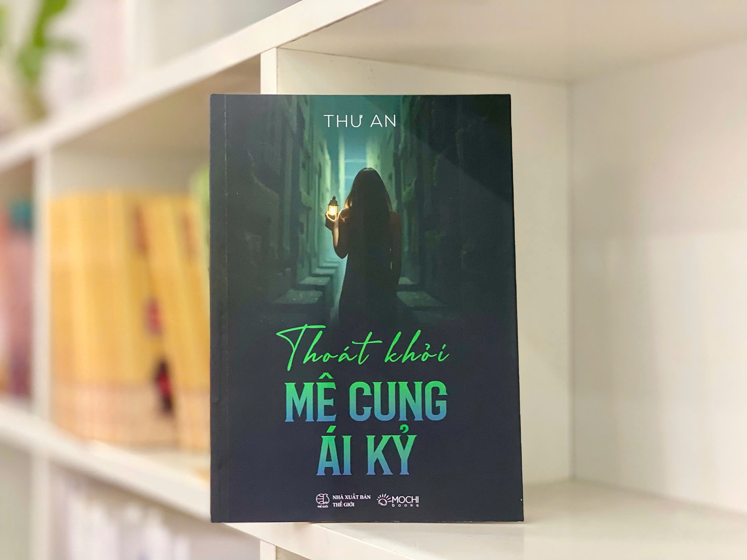 Thoat Khoi Me Cung Ai Ky