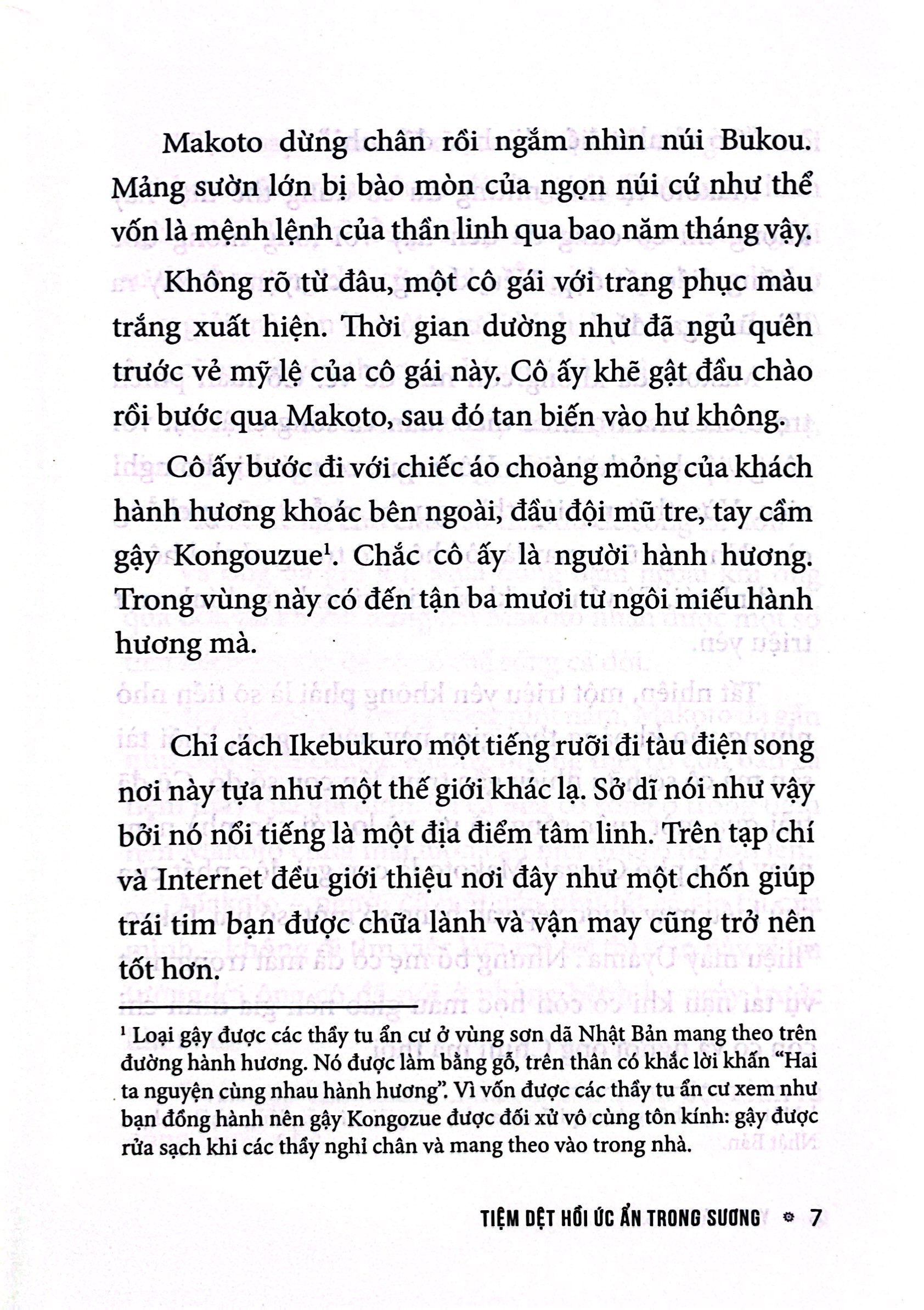 tiệm dệt hồi ức ẩn trong sương