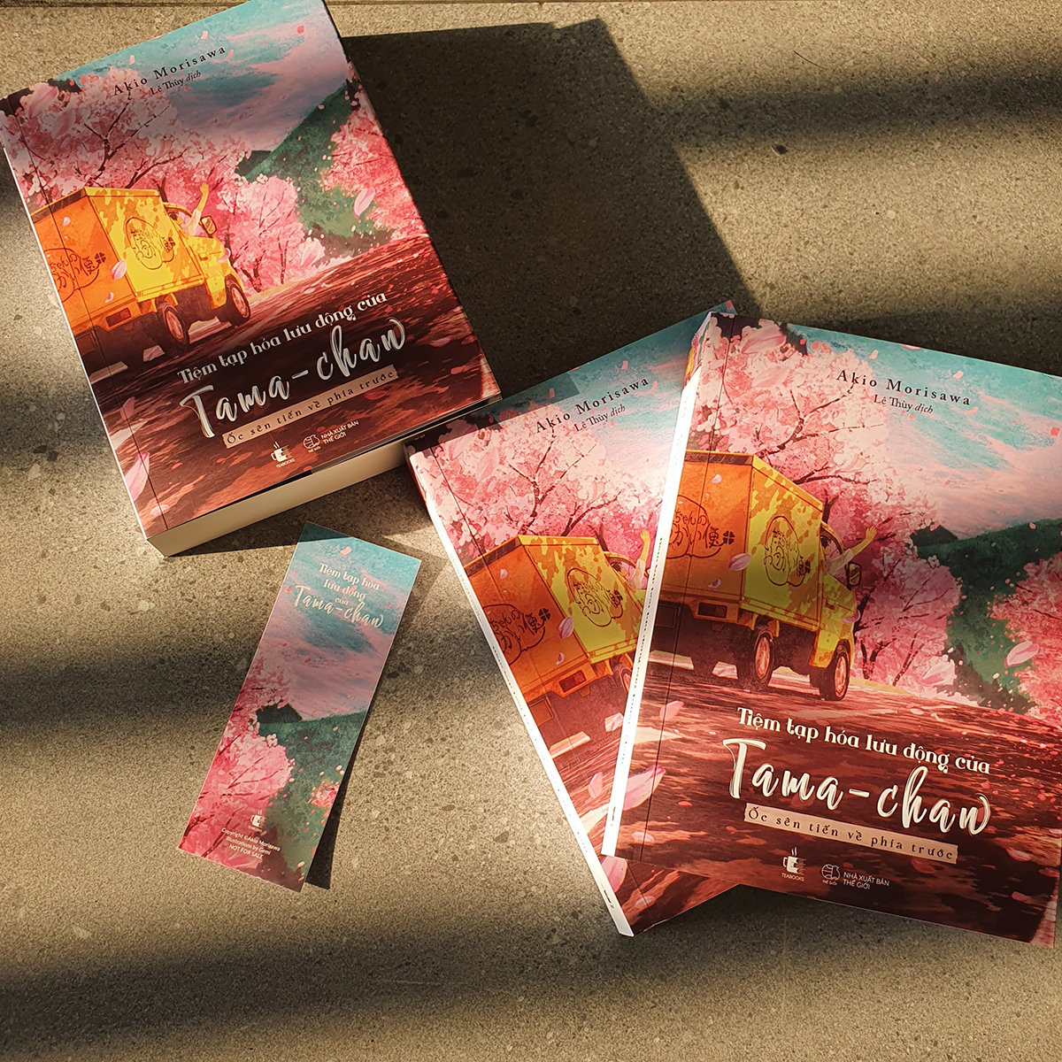 tiệm tạp hóa lưu động của tama-chan - ốc sên tiến về phía trước - tặng kèm bookmark