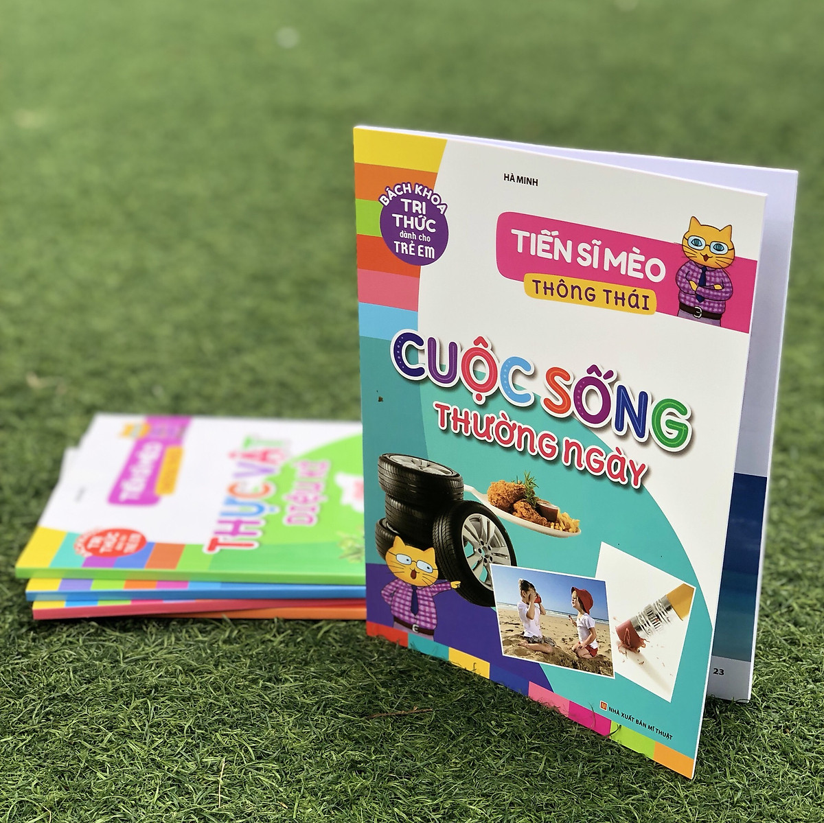 tiến sĩ mèo thông thái - cuộc sống thường ngày