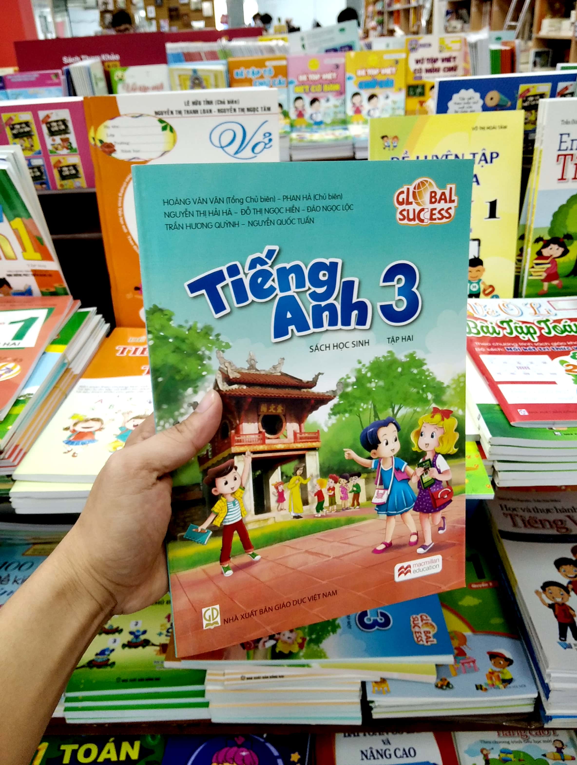 tiếng anh lớp 3 - global success - tập 2 - sách học sinh (2023)