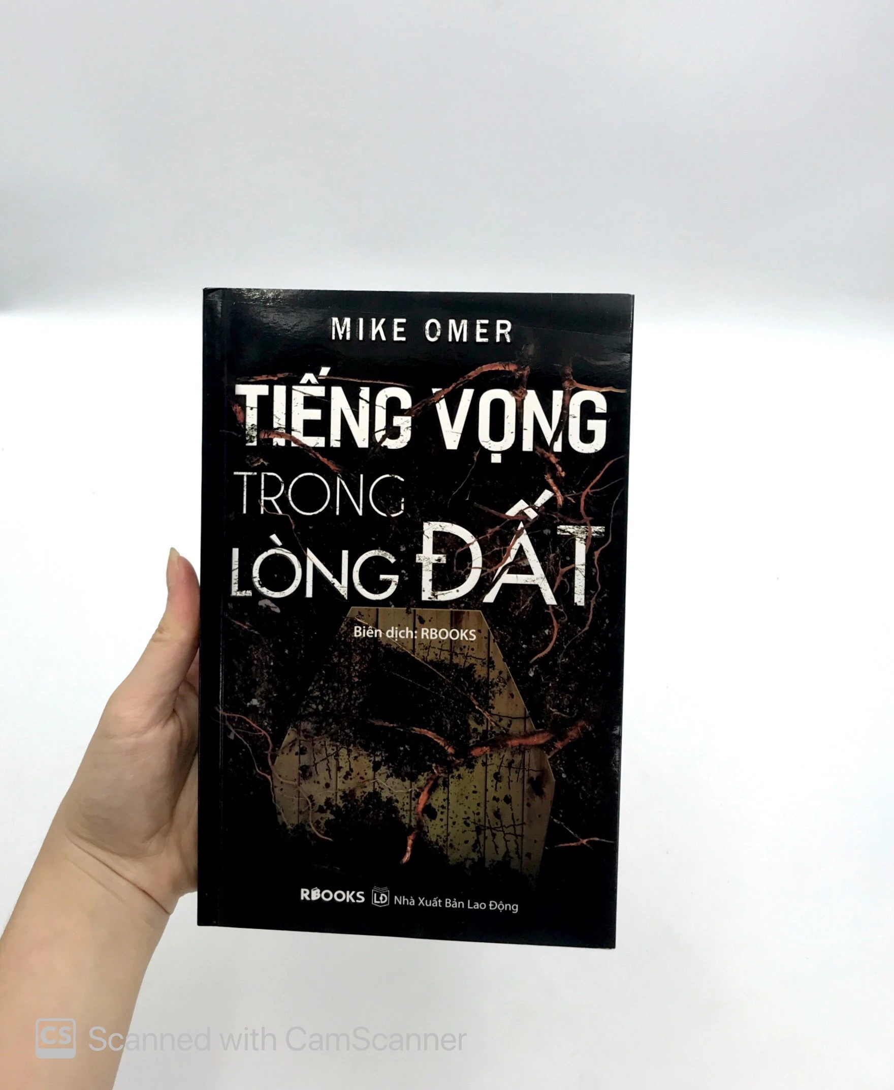 tiếng vọng trong lòng đất