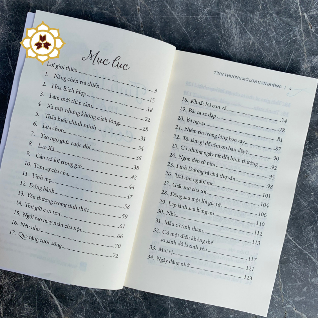 tình thương mở lớn con đường