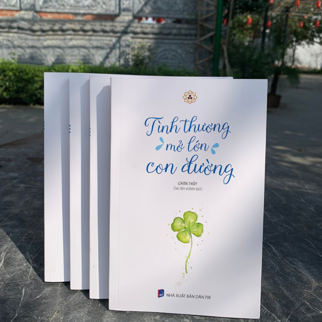 tình thương mở lớn con đường