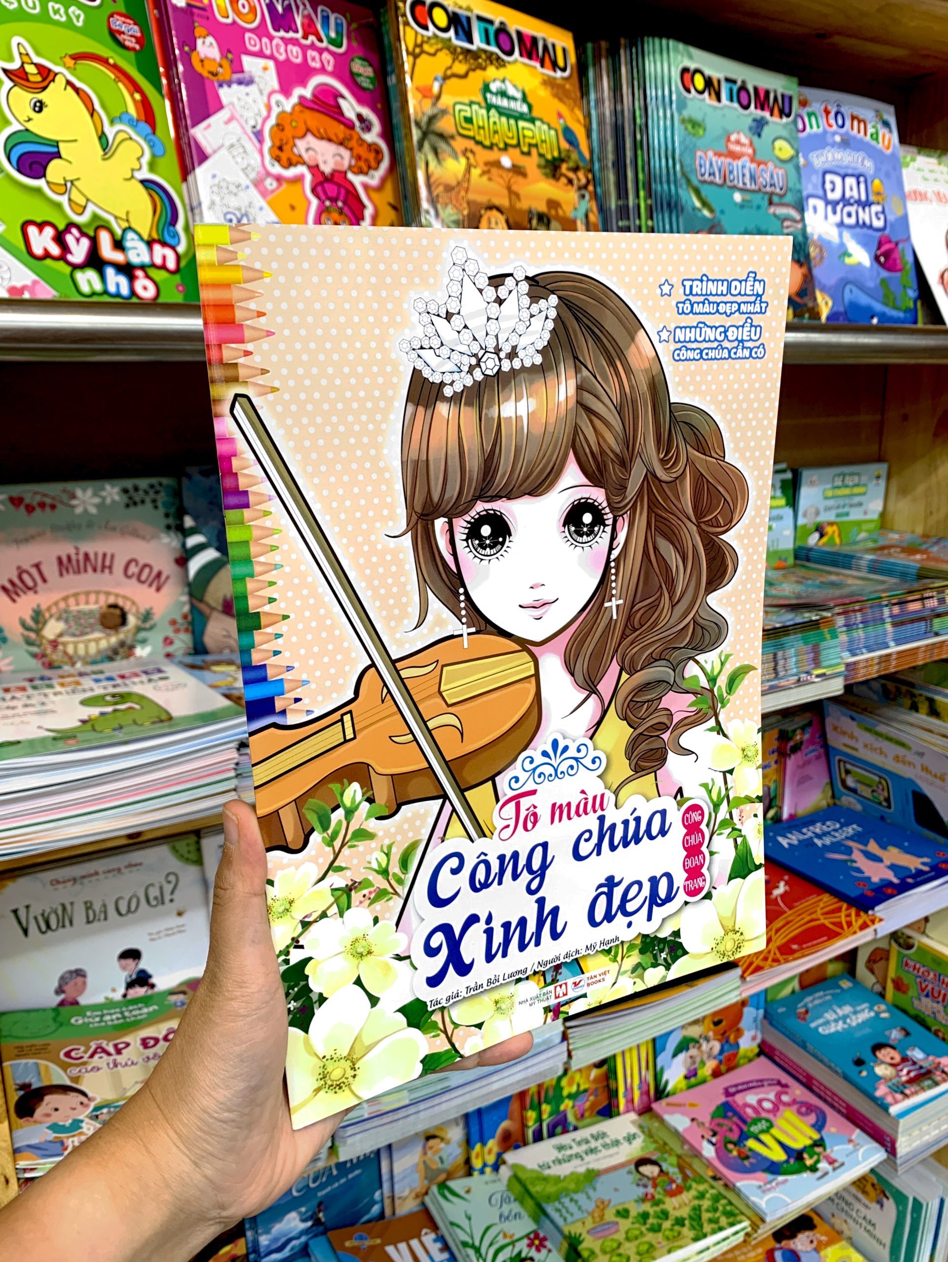 tô màu công chúa xinh đẹp - công chúa đoan trang (tái bản 2023)