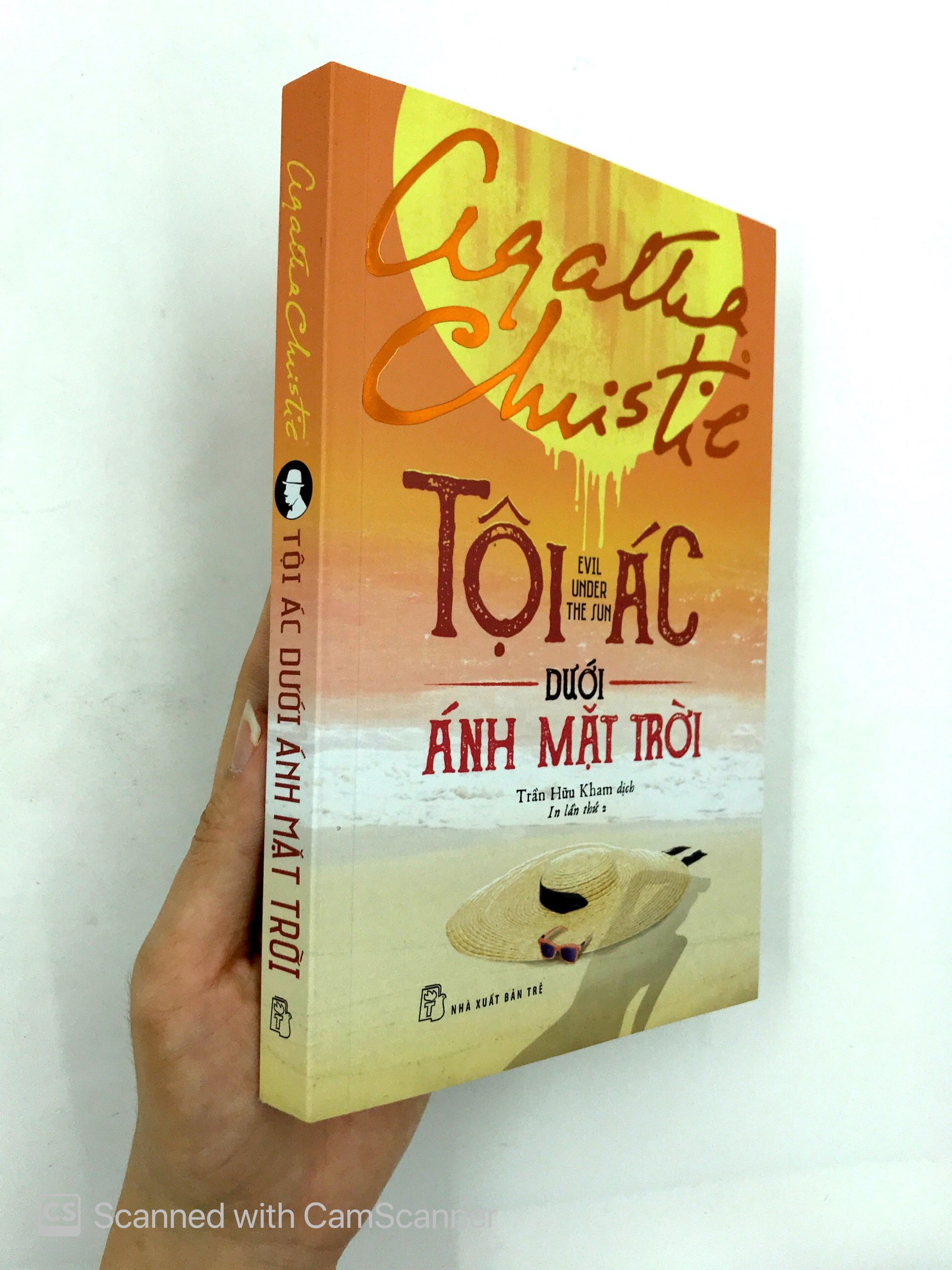 tội ác dưới ánh mặt trời