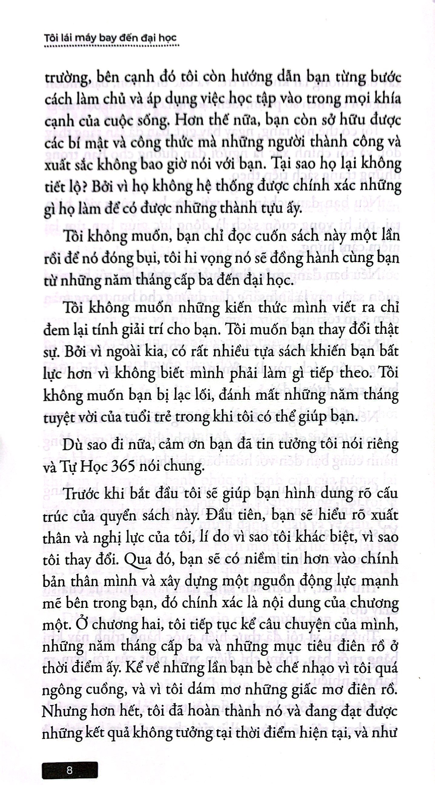 tôi lái máy bay đến đại học