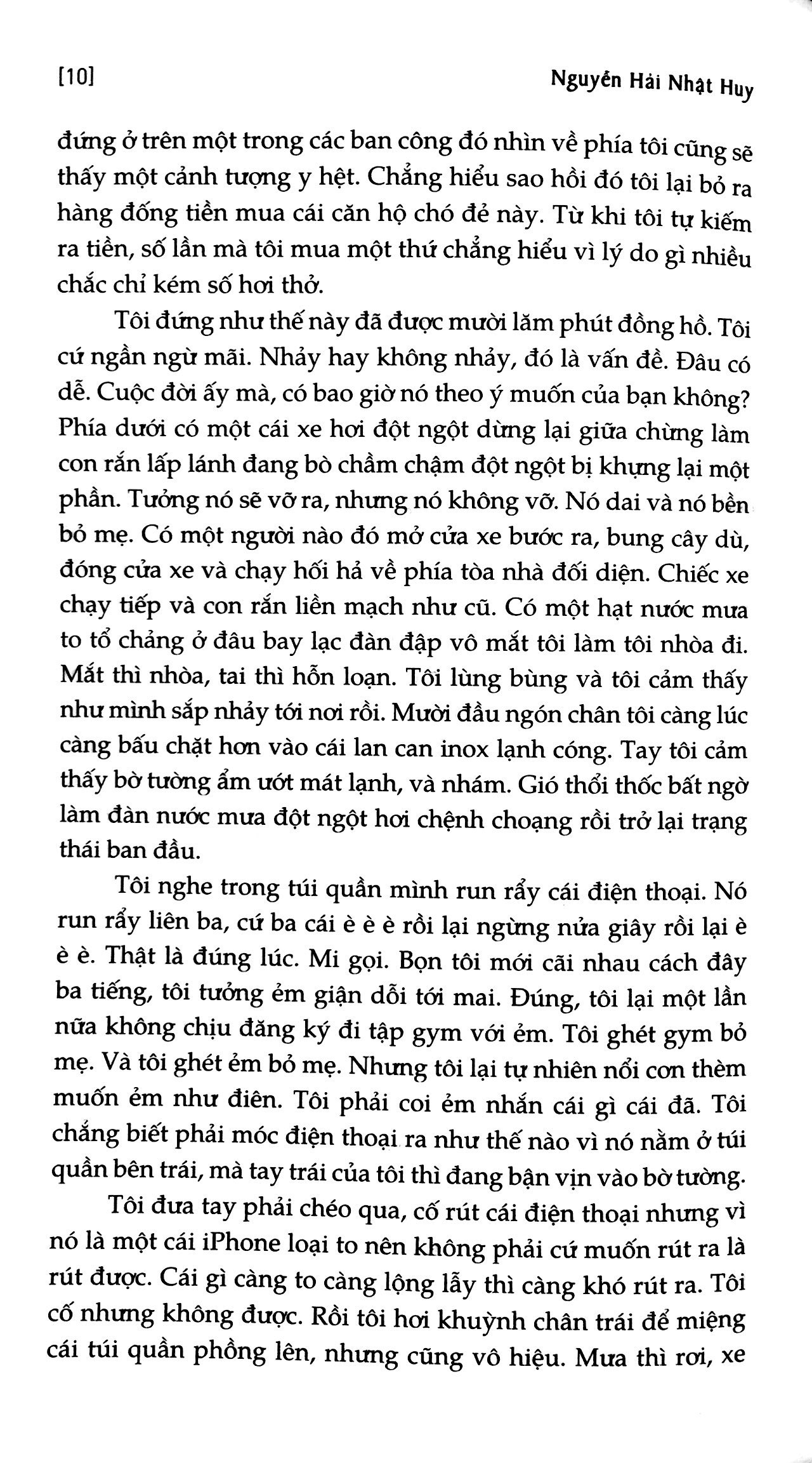 tôi ngồi đây chờ cơn bão tới
