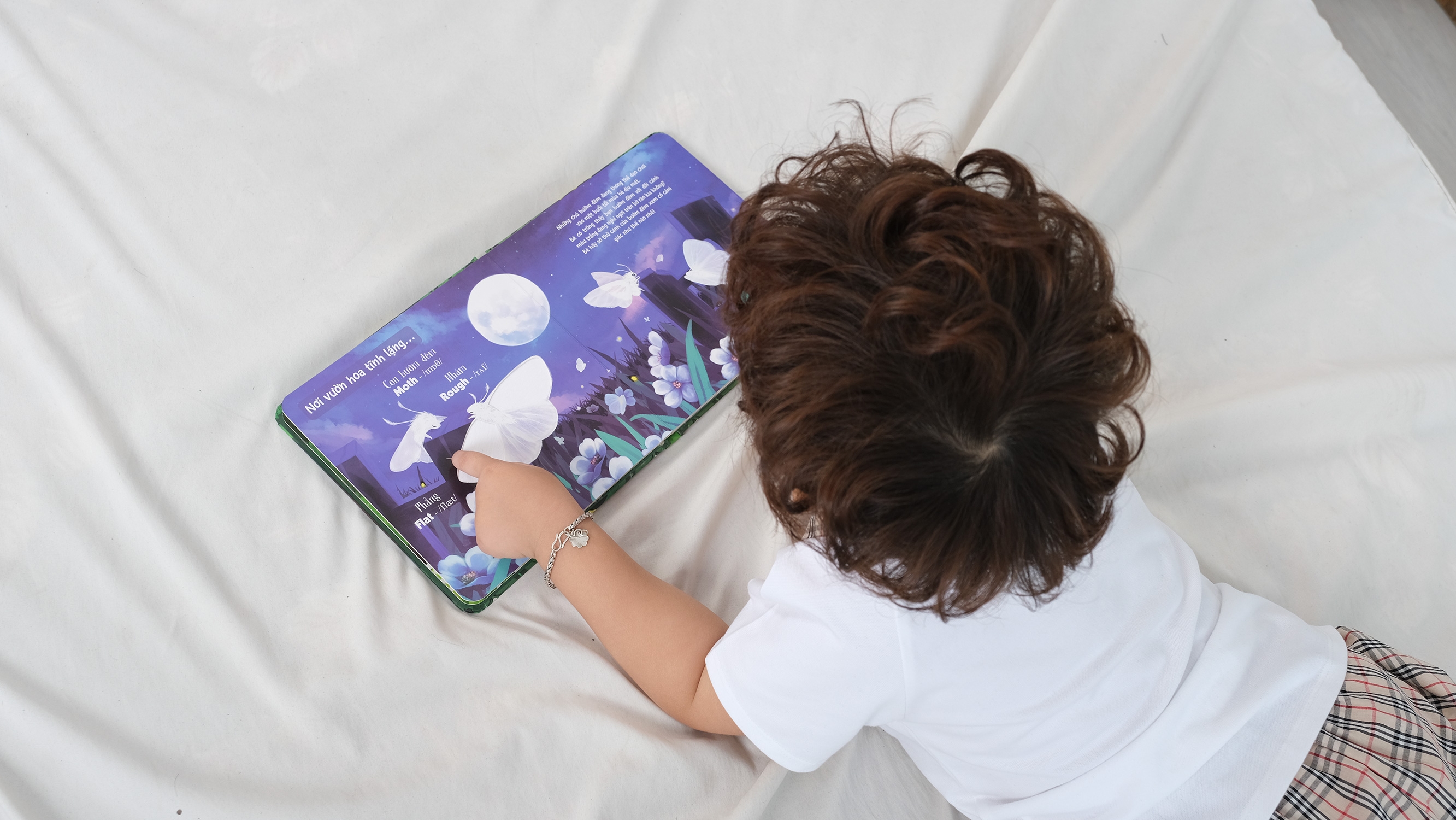 touch and feel - sách sờ chạm khám phá - thế giới động vật - bốn mùa tươi đẹp