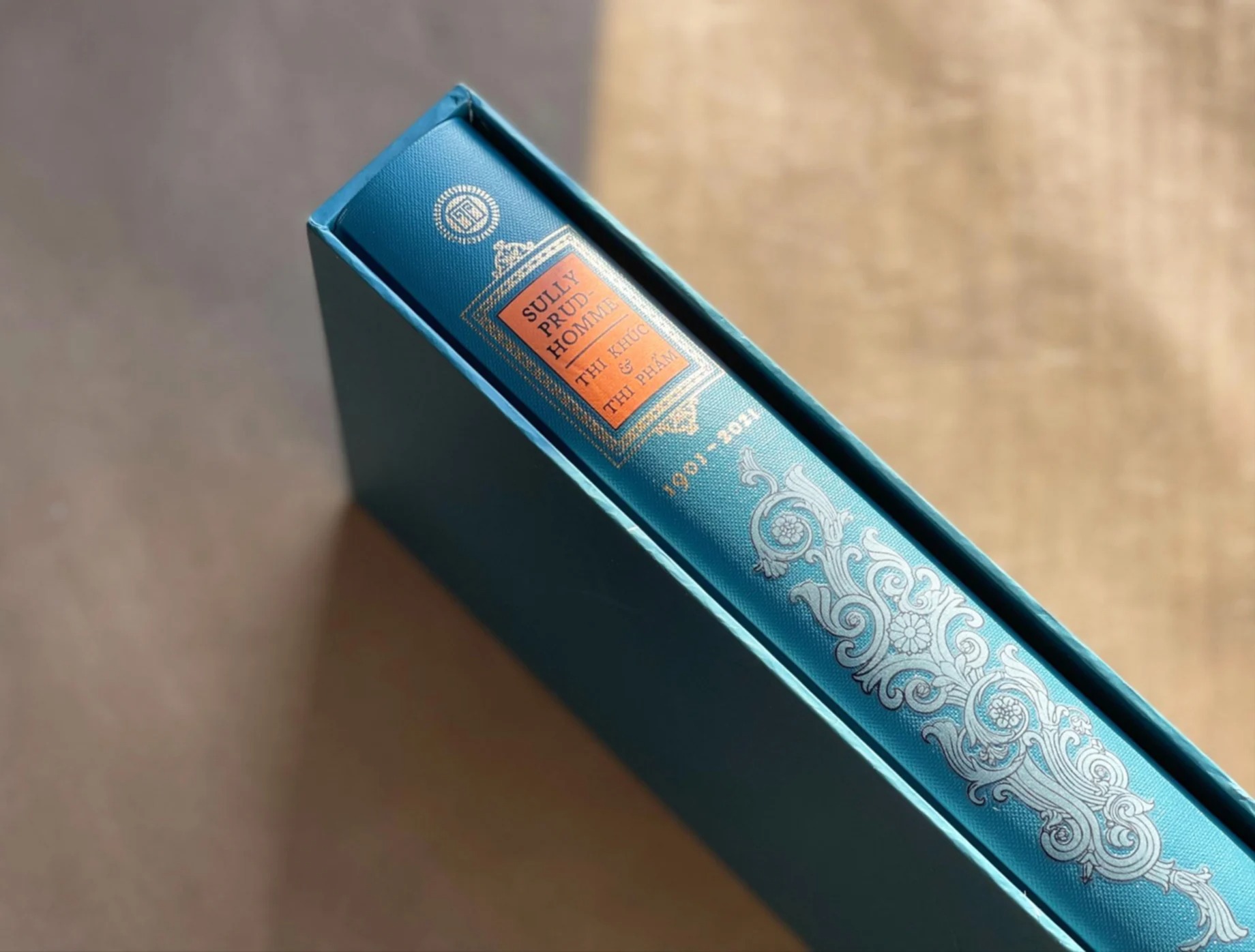 trăm năm nobel - thi khúc và thi phẩm - ấn bản giới hạn - bìa cứng