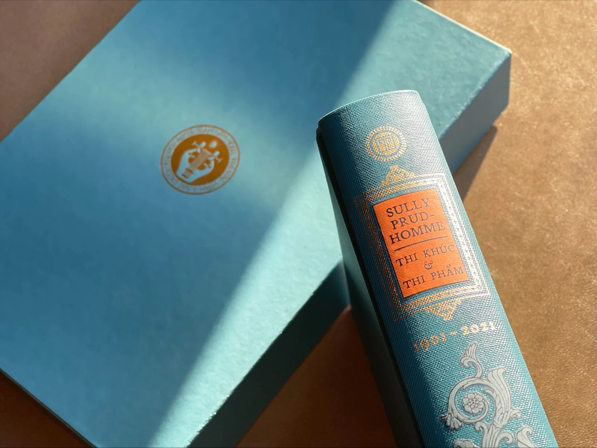 trăm năm nobel - thi khúc và thi phẩm - ấn bản giới hạn - bìa cứng