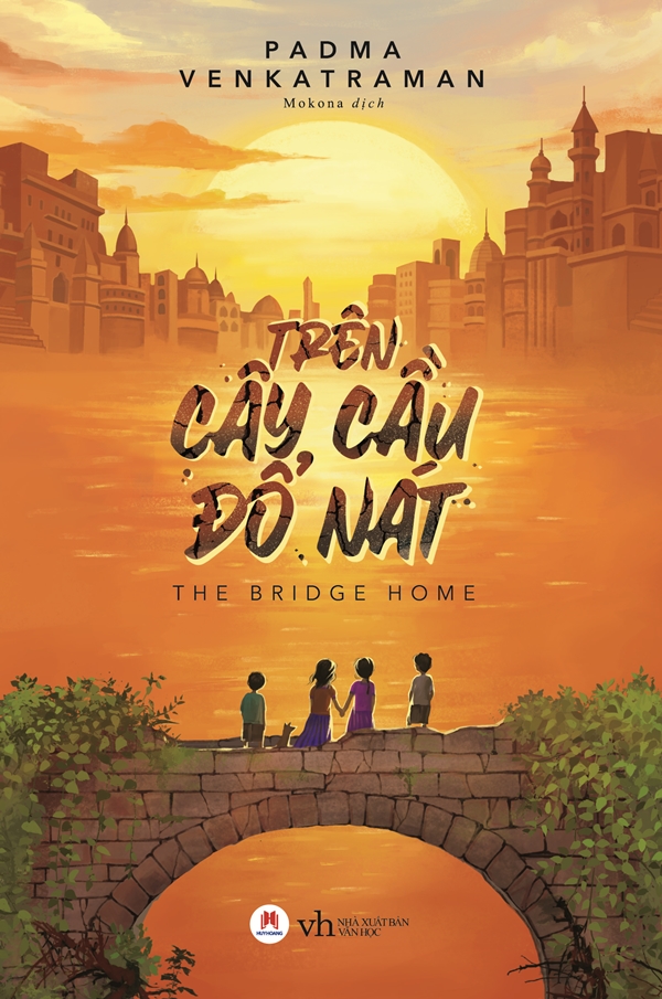 trên cây cầu đổ nát