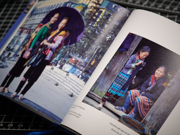 Tren Dinh Doi Thay - Mountains Of Change - Bia Cung