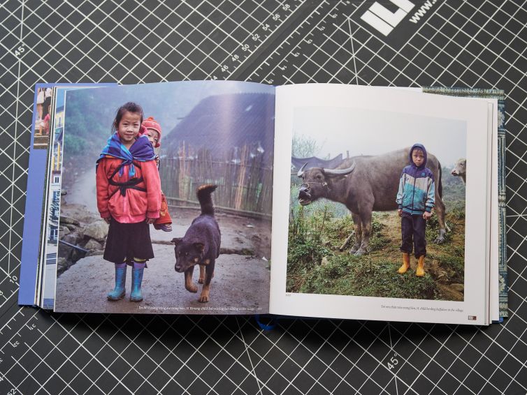 Tren Dinh Doi Thay - Mountains Of Change - Bia Cung