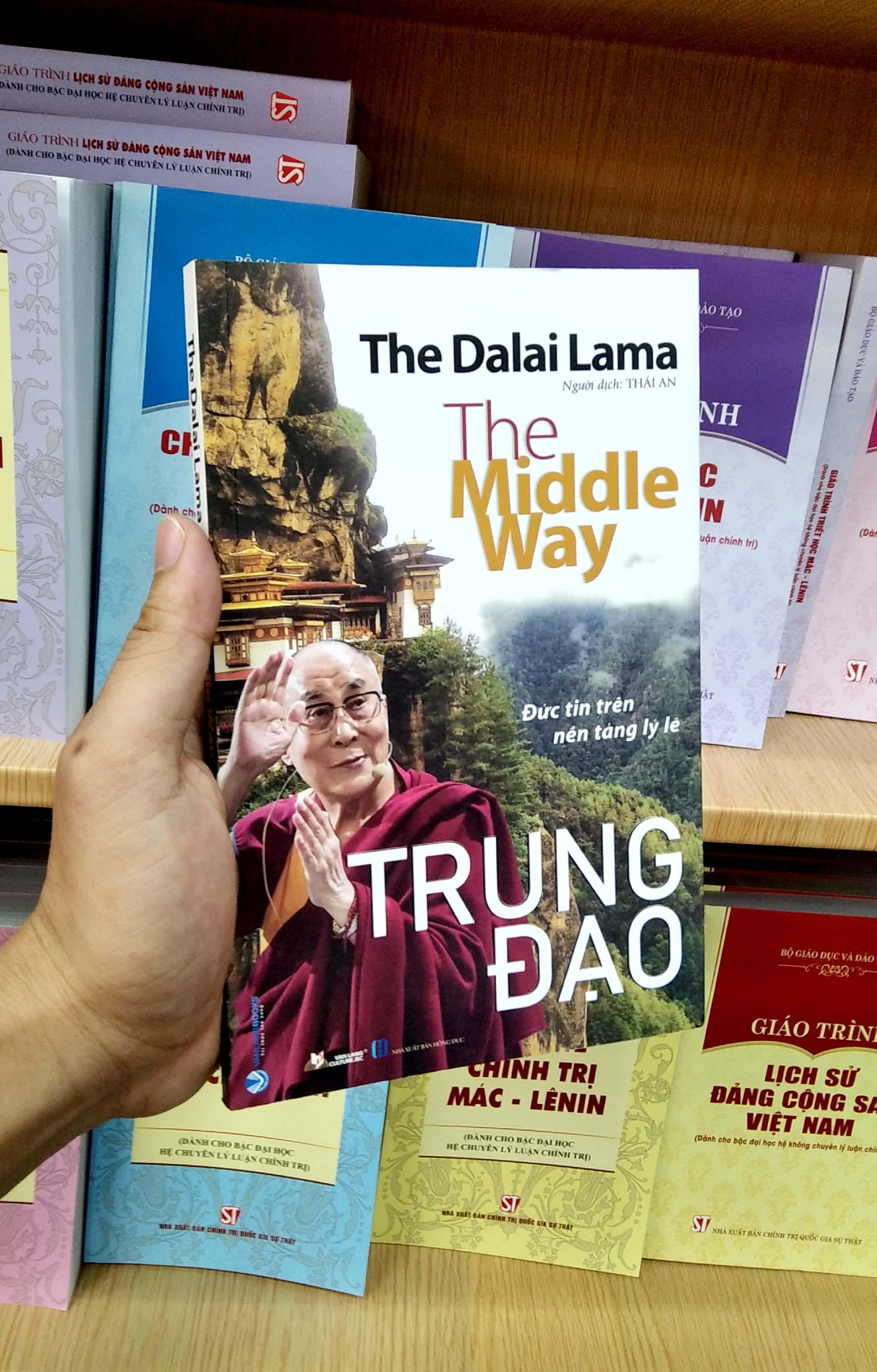 trung đạo - đức tin trên nền tảng lý lẽ