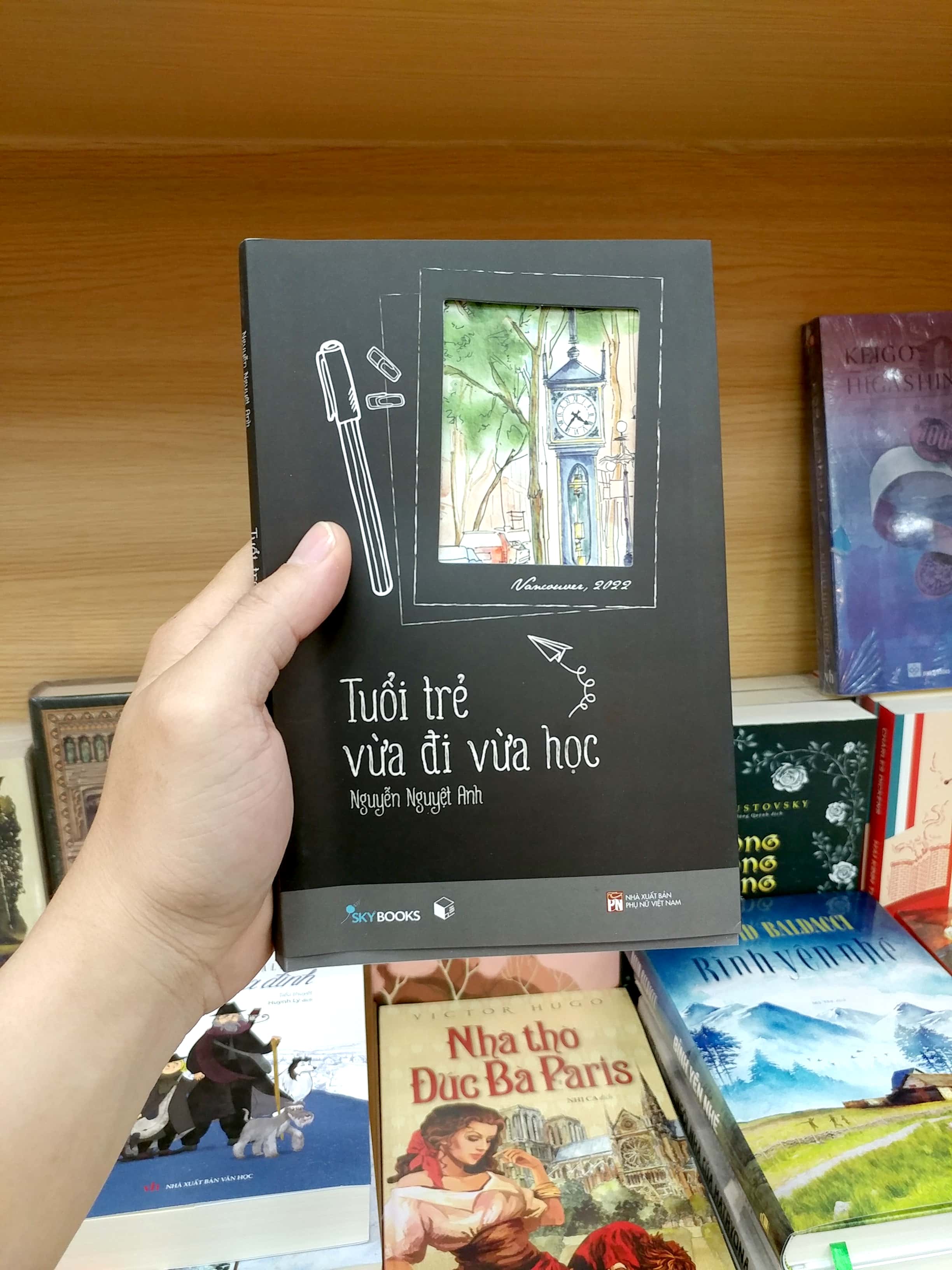 tuổi trẻ vừa đi vừa học