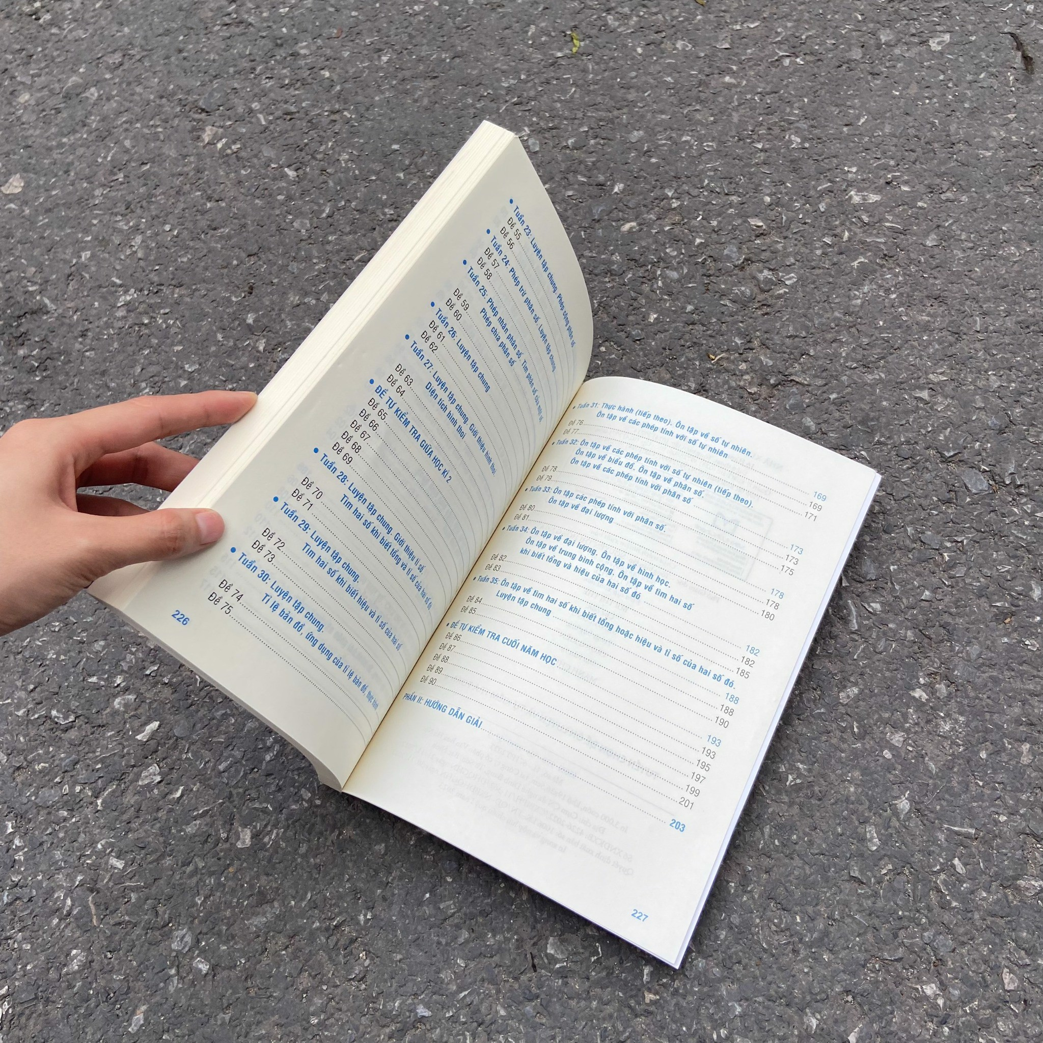 tuyển chọn đề ôn luyện và tự kiểm tra toán 4 - ôn tập lí thuyết và bổ sung bài tập ngoài giờ