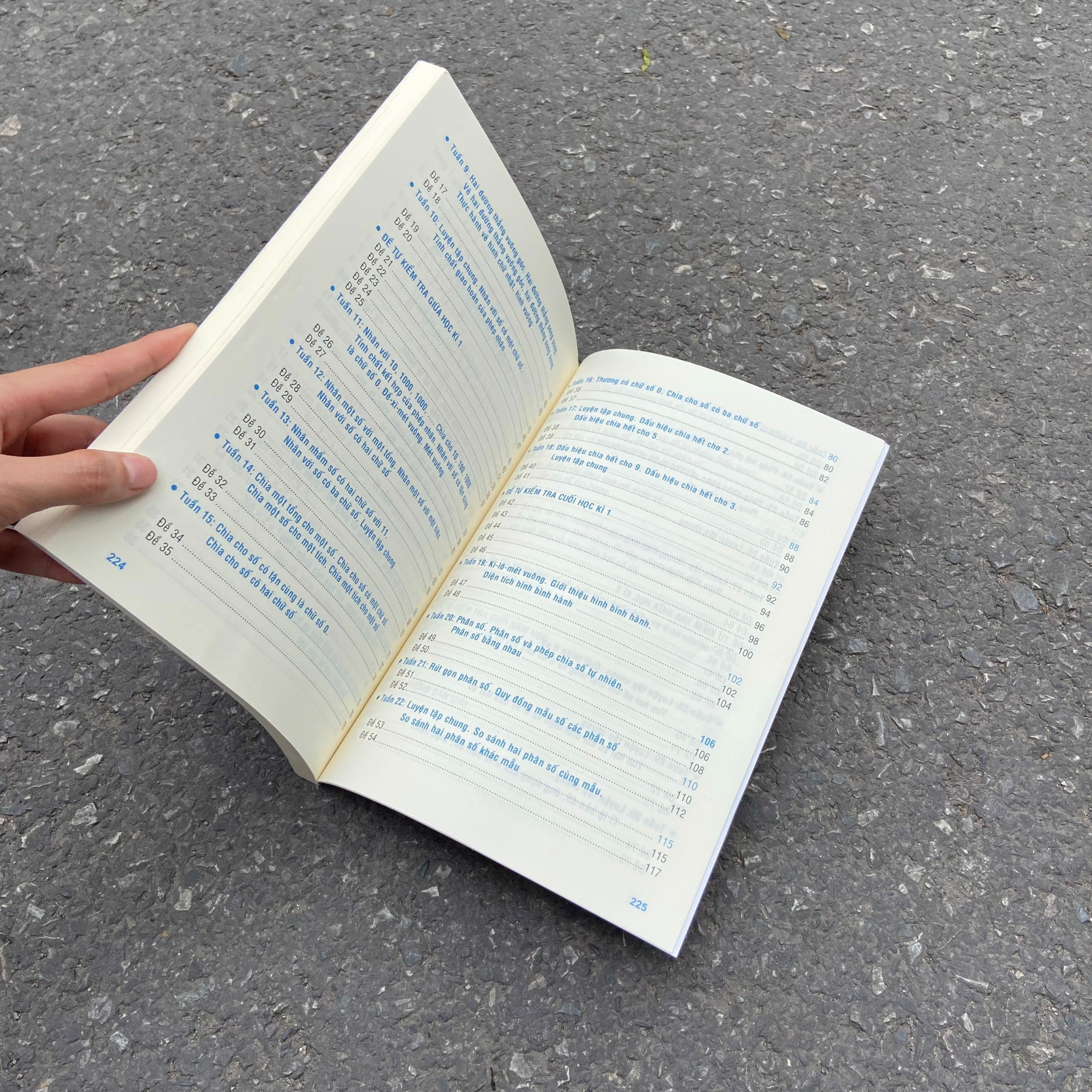 Tuyển Chọn Đề Ôn Luyện Và Tự Kiểm Tra Toán 4 - Ôn Tập Lí Thuyết Và Bổ Sung Bài Tập Ngoài Giờ (Tái Bản 2025)