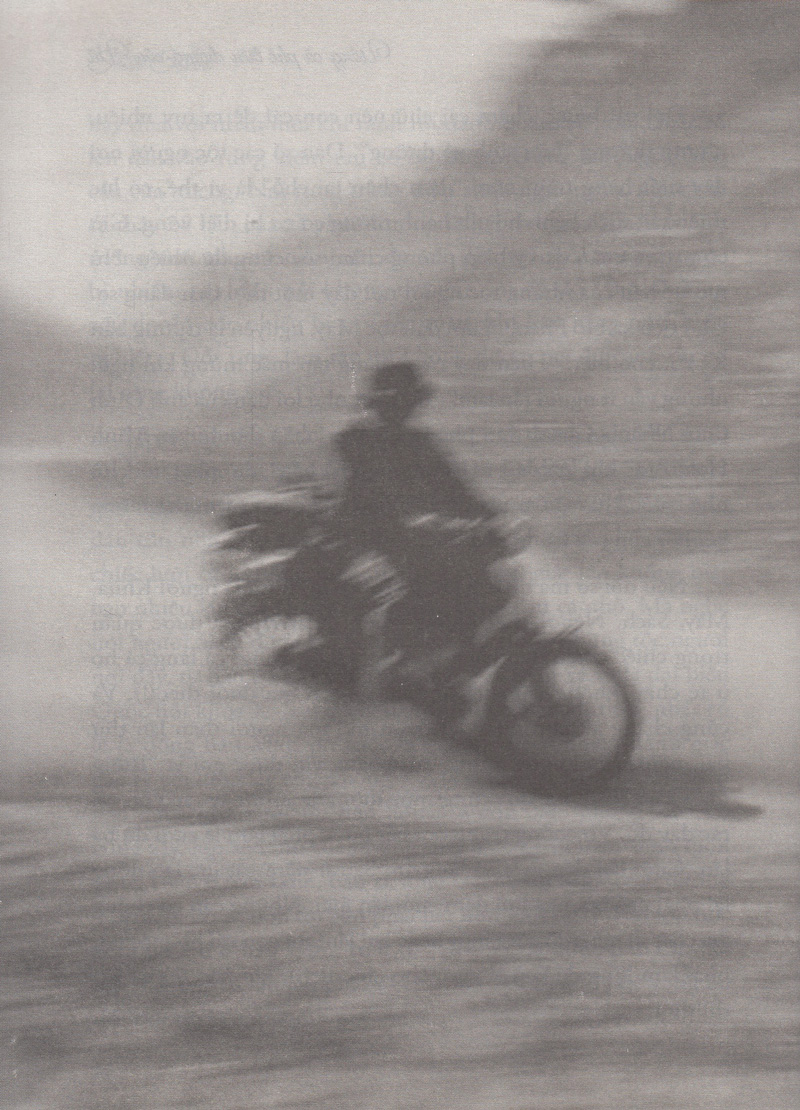 uống cafe trên đường của vũ