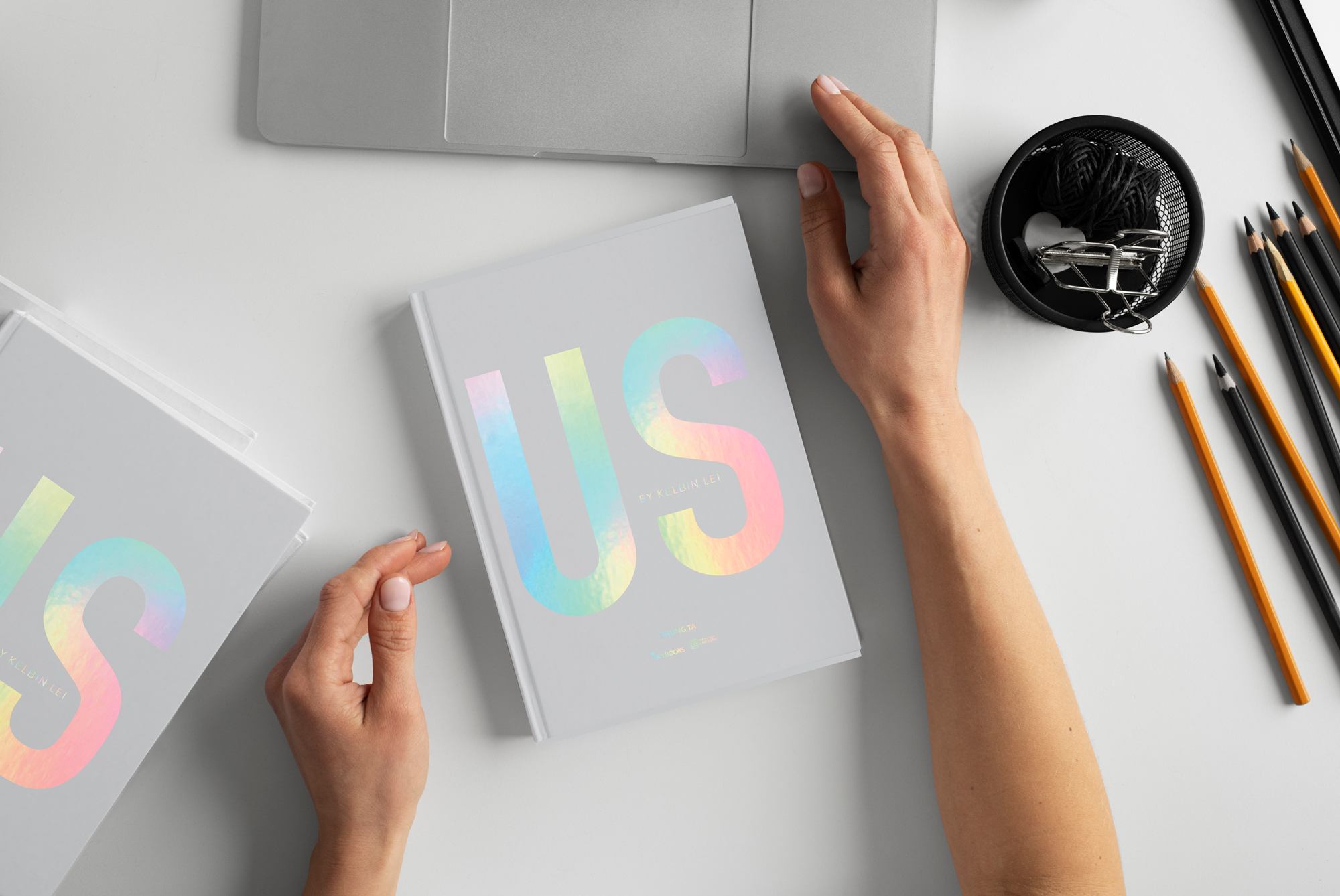 us - chúng ta - bìa cứng