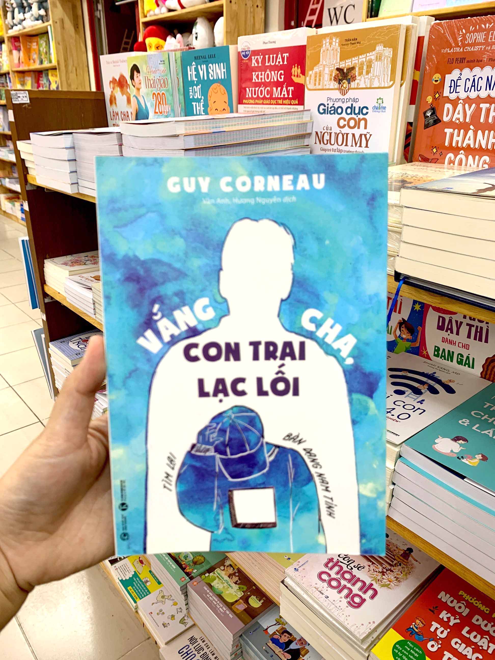 vắng cha, con trai lạc lối