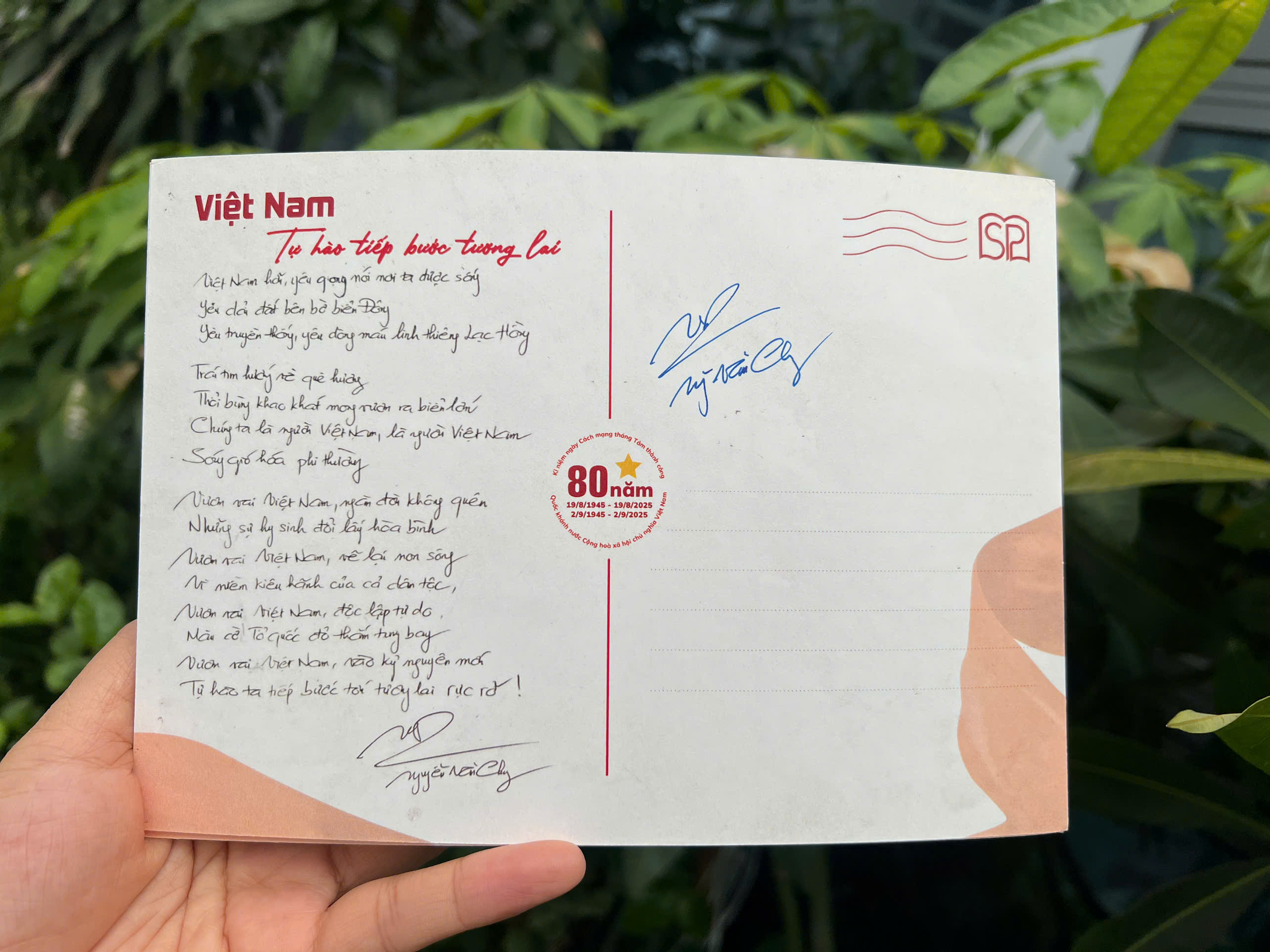 Viet Tiep Cau Chuyen Hoa Binh - Bia Cung - Tang Kem Postcard Kem Chu Ky Tac Gia