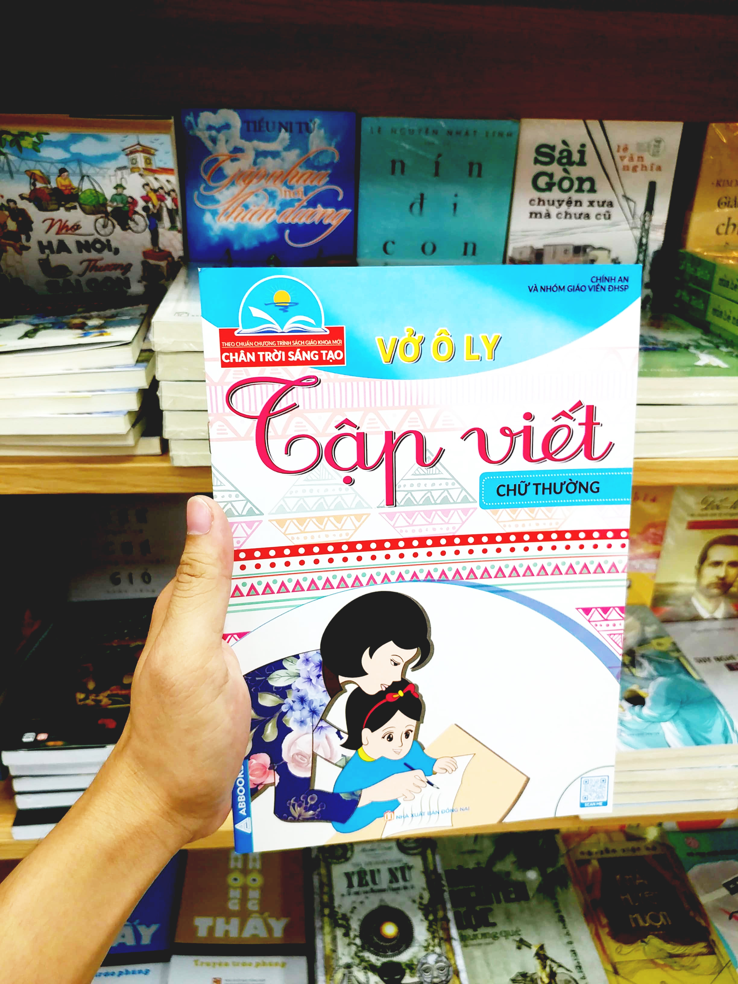 vở ô ly tập viết - chữ thường - theo chuẩn chương trình sách giáo khoa mới - chân trời sáng tạo