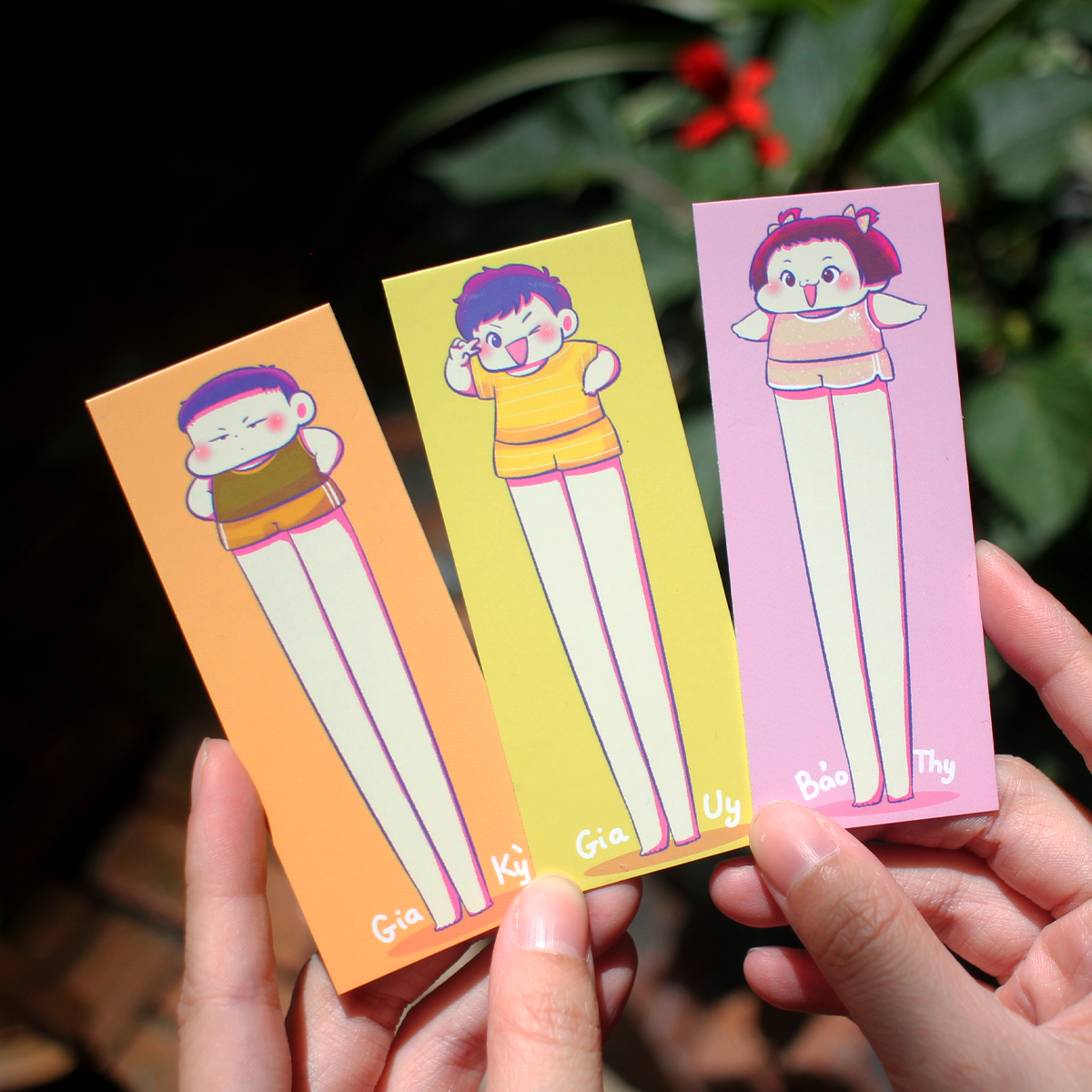 vũ trụ hoảng loạn - kỳ - tặng kèm 1 postcard 2 mặt + 3 bookmark 2 mặt bồi cứng