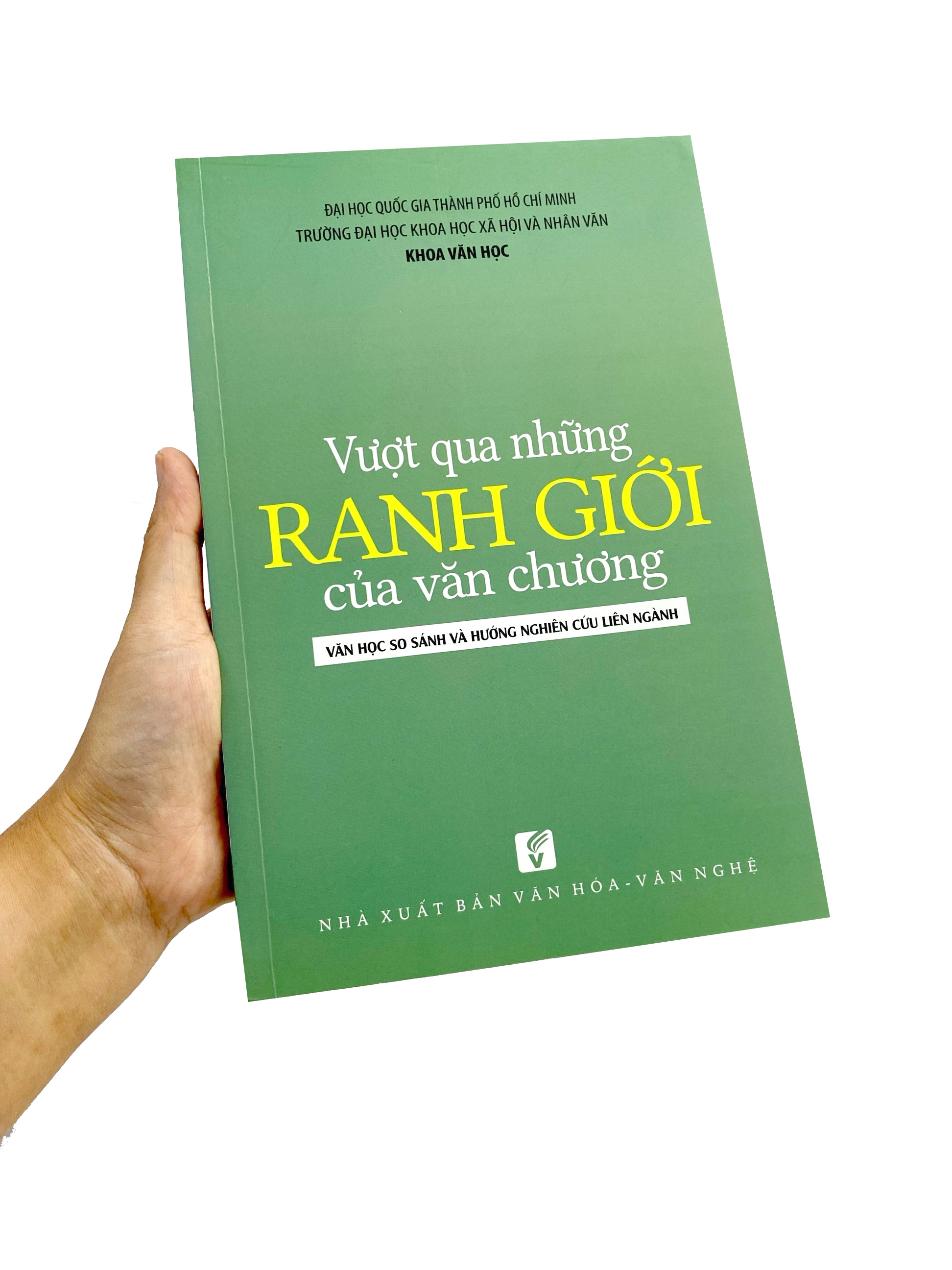 vượt qua những ranh giới của văn chương