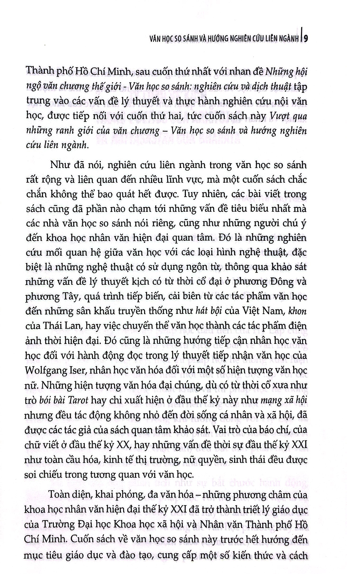 vượt qua những ranh giới của văn chương