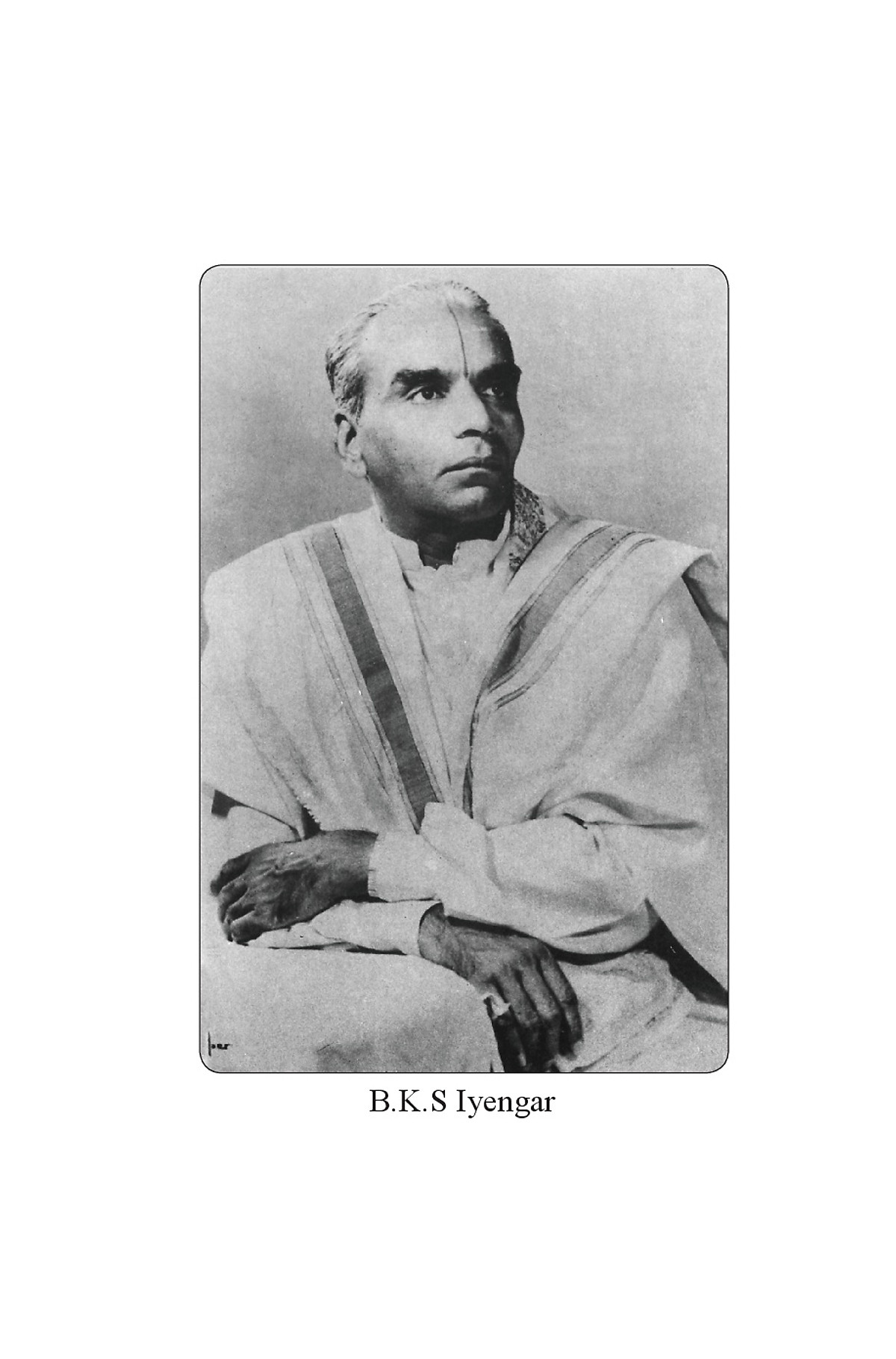 yoga - viên ngọc quý của nữ giới - vẻ đẹp thực hành và chuyển hoá sâu sắc